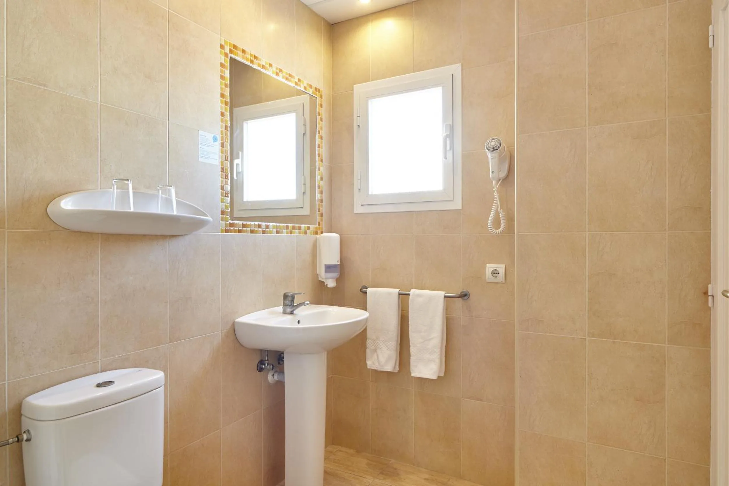 Bathroom in Hostal Mar y Huerta