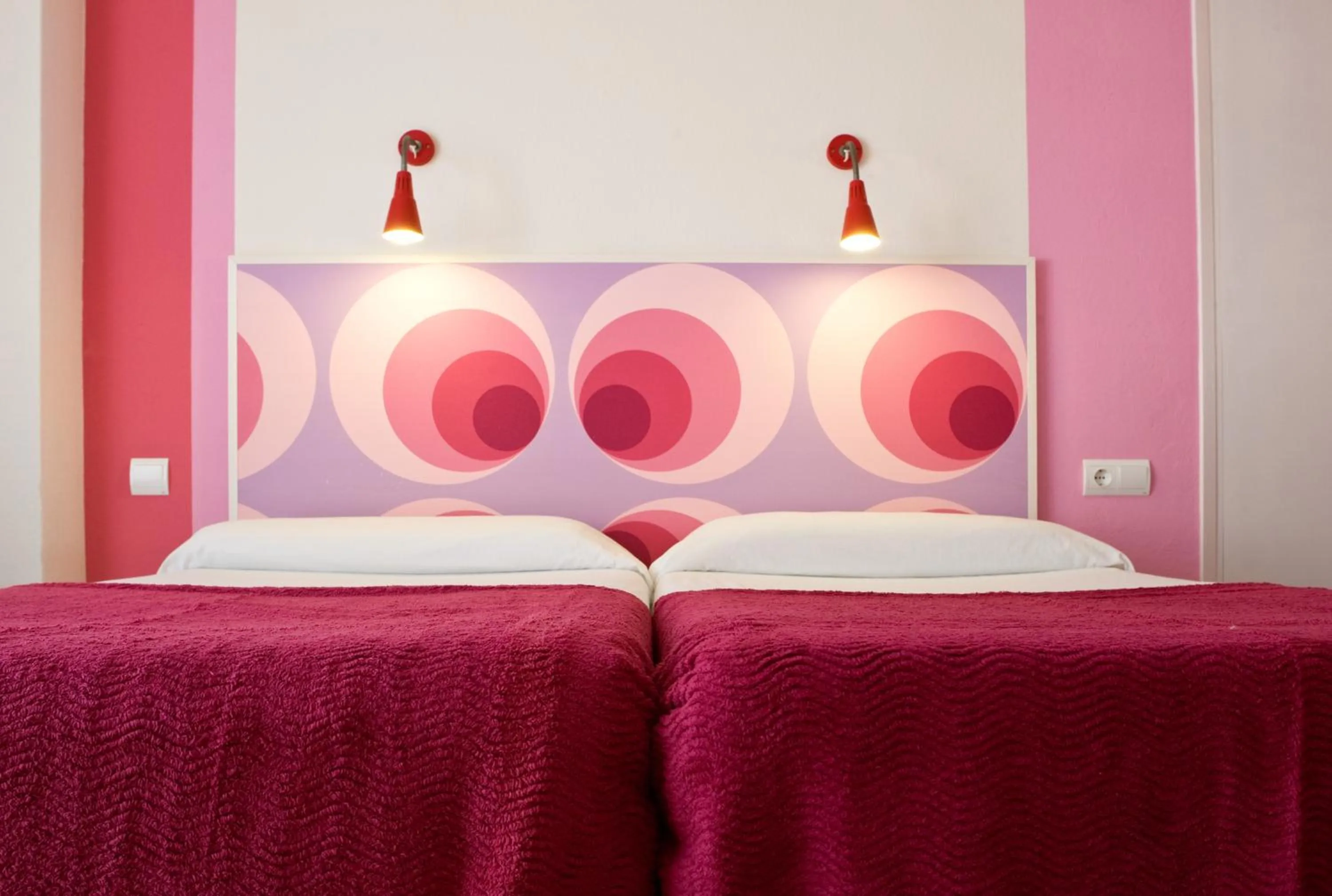 Photo of the whole room, Bed in Can Jurat