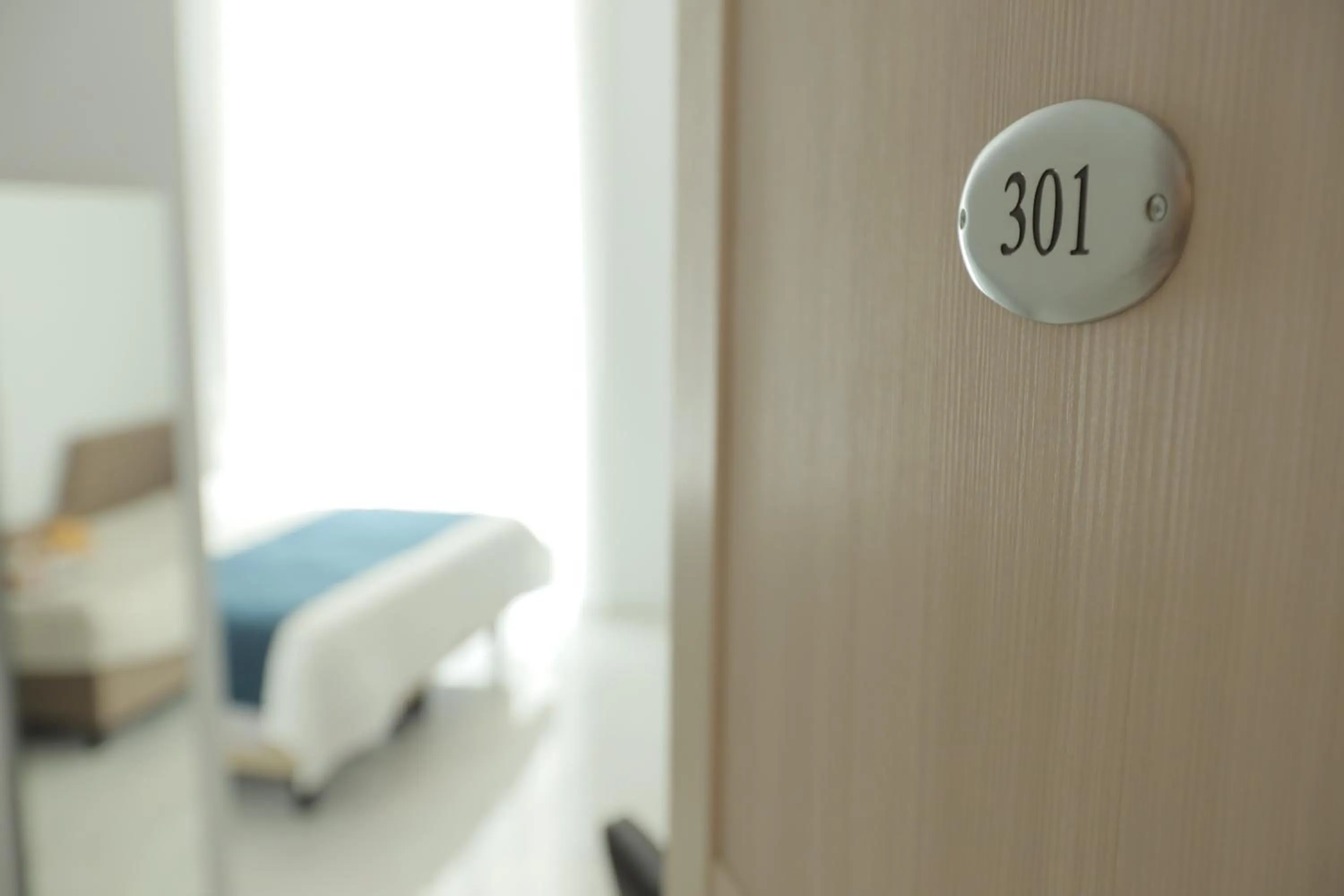 Bedroom, Bed in Garibaldi Suite