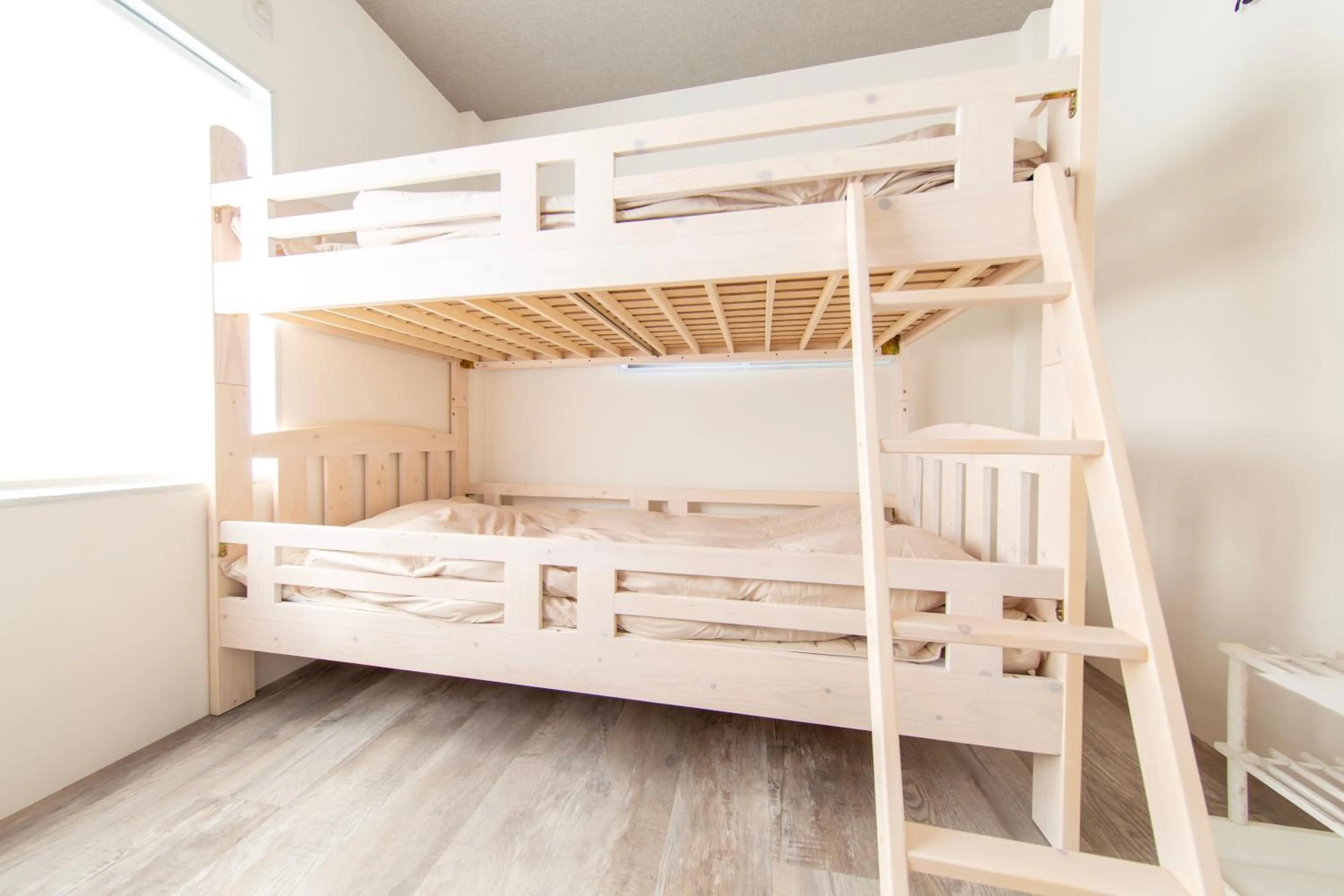 Bed in Guest House GORILLA!