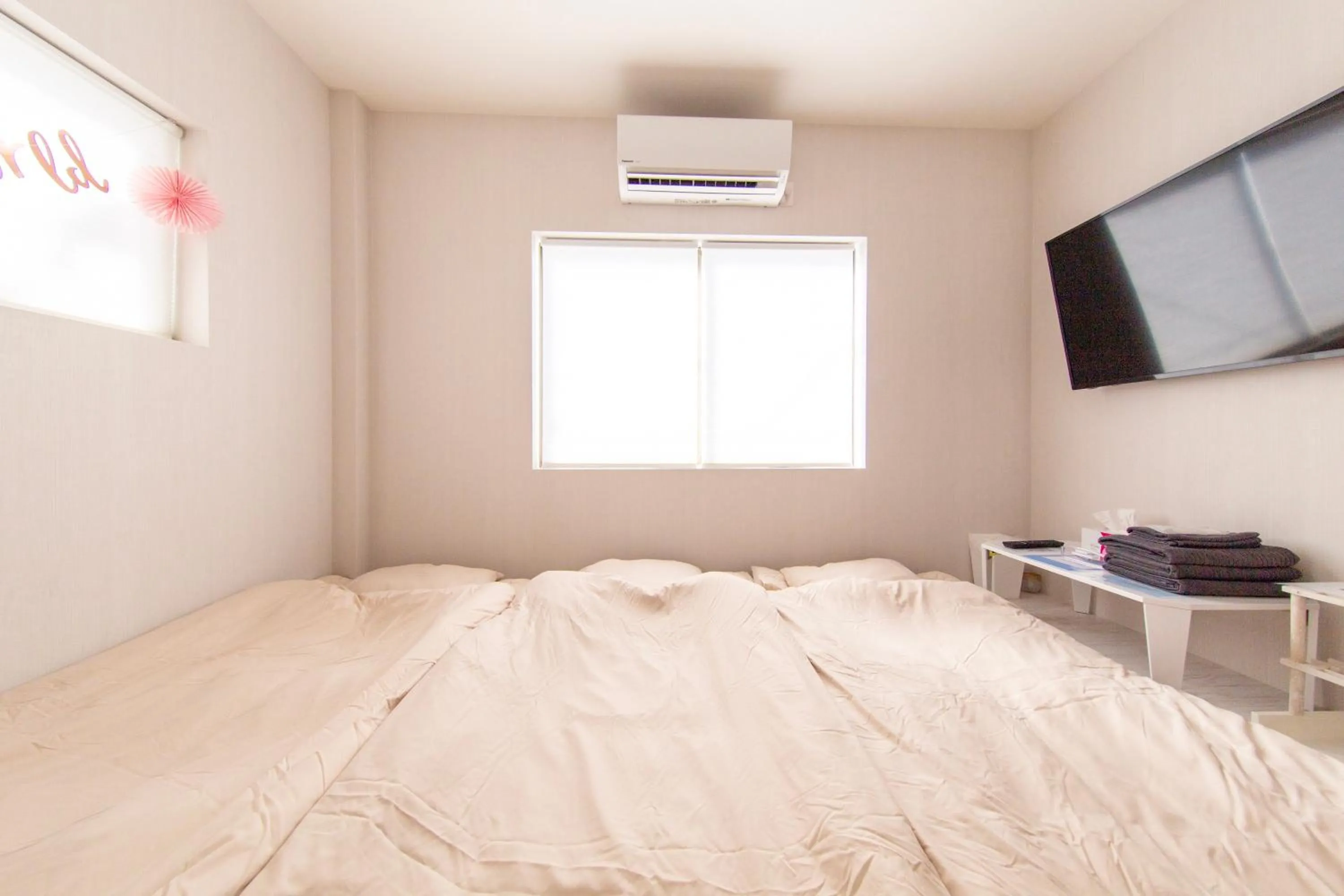 Bed in Guest House GORILLA!