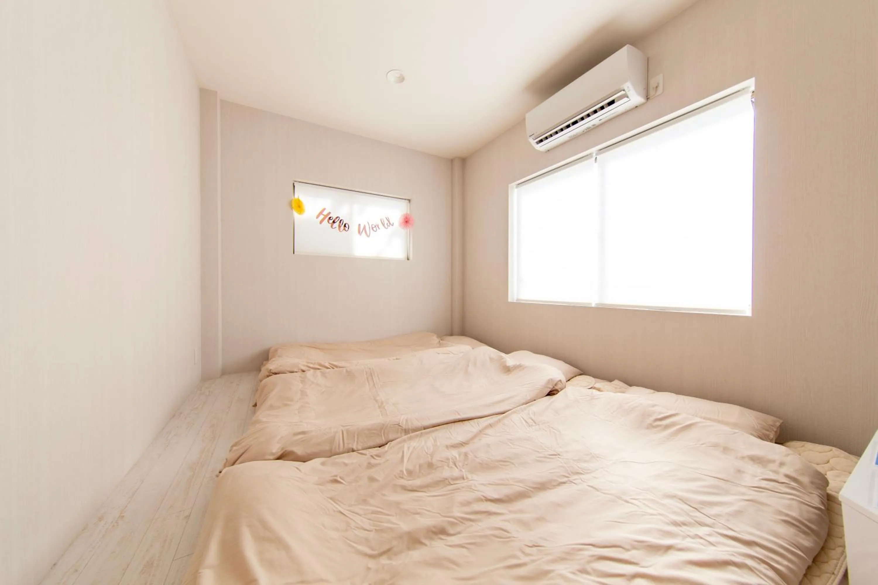 Bed in Guest House GORILLA!