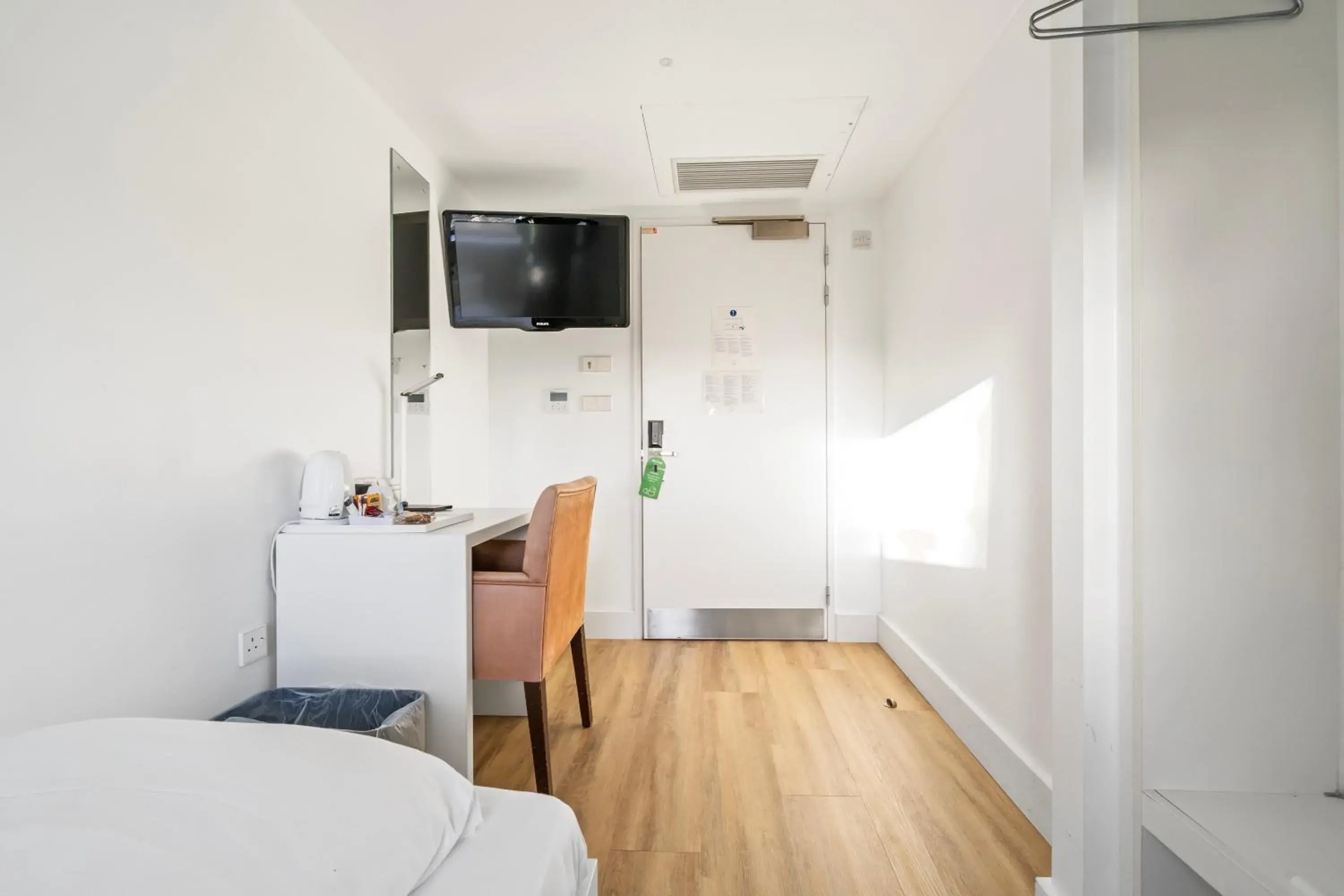 Single Room in mk hotel london Single Room in mk hotel london