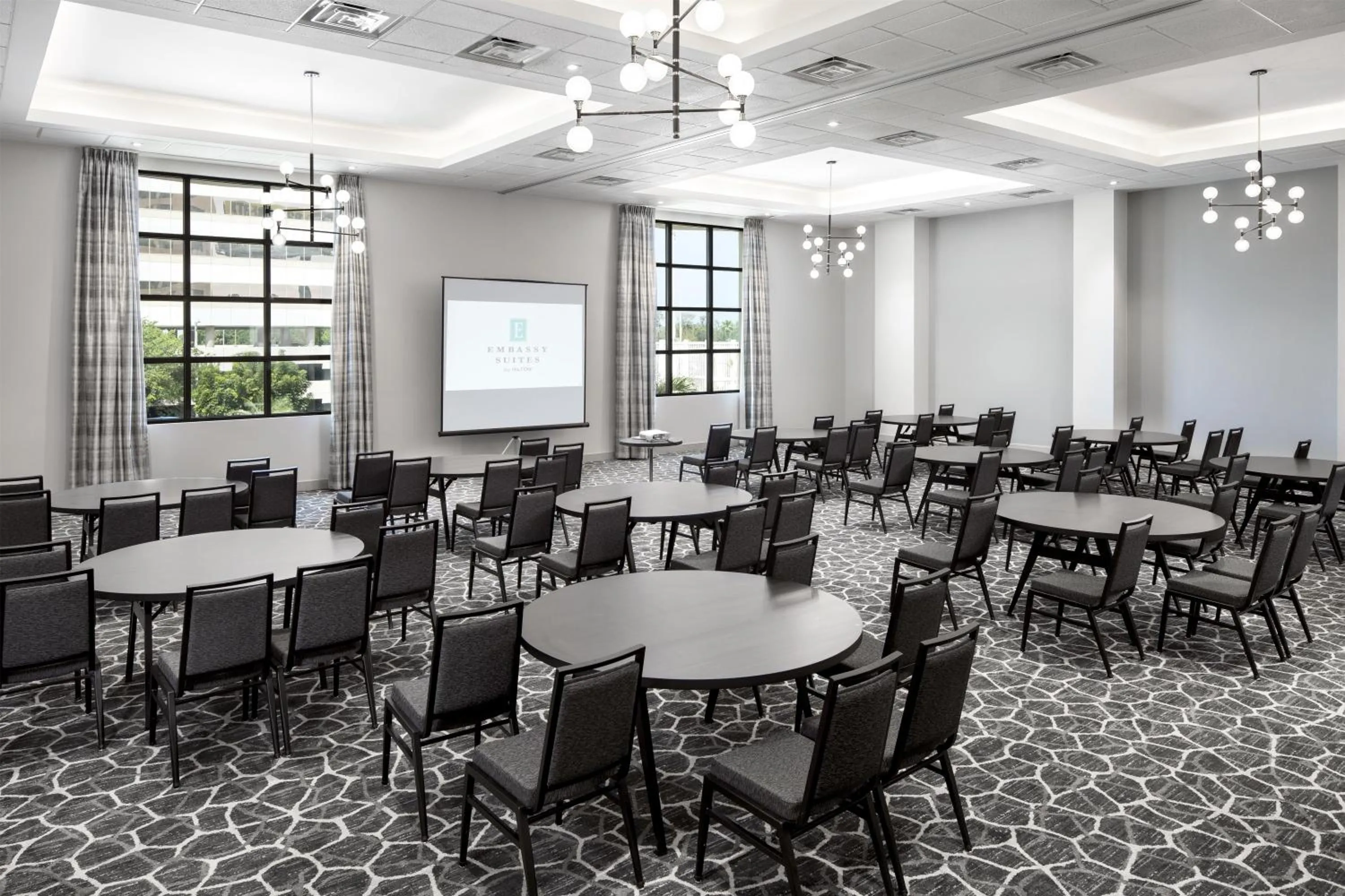 Meeting/conference room in Embassy Suites by Hilton Tampa Airport Westshore