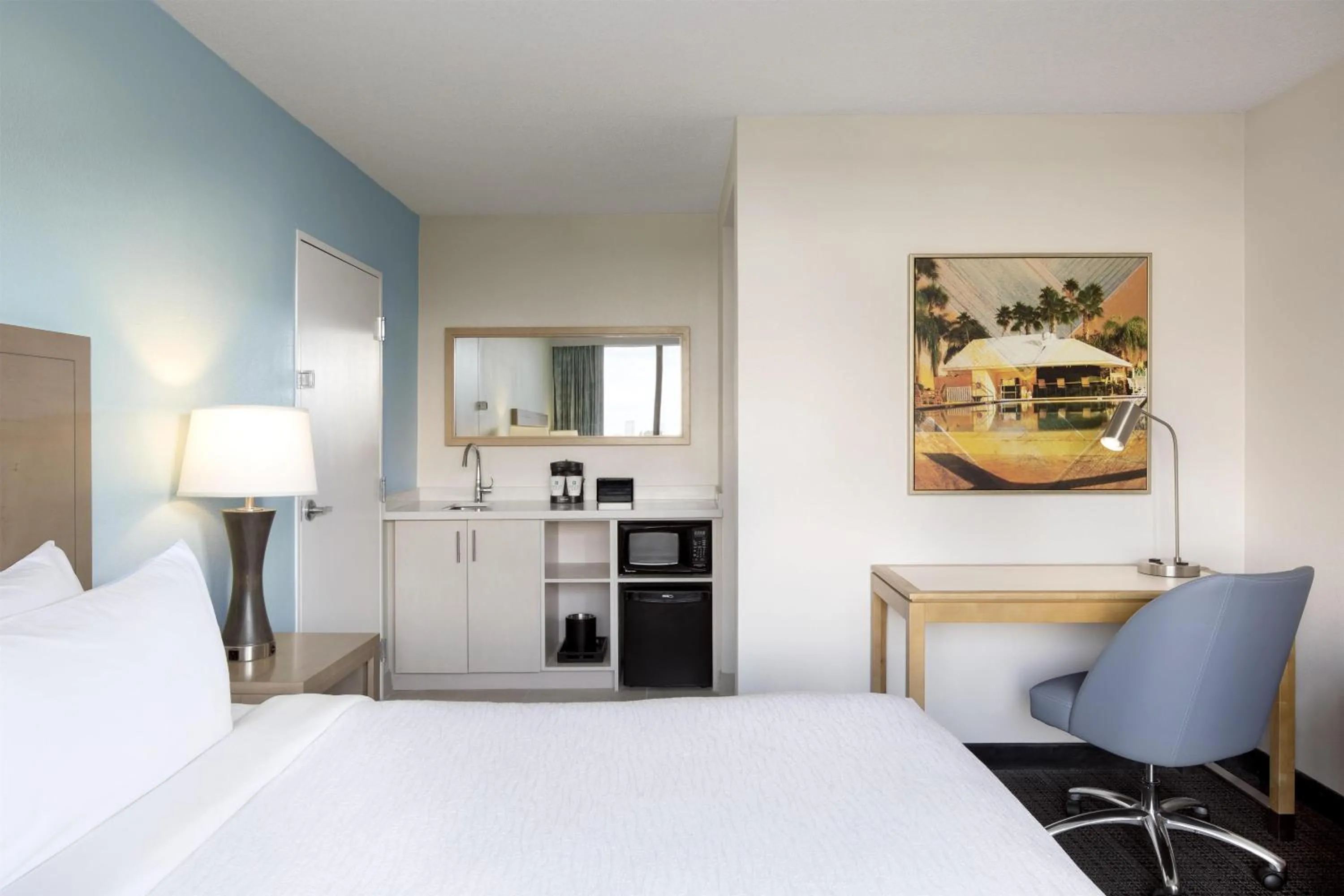 Bedroom, Bed in Embassy Suites by Hilton Tampa Airport Westshore