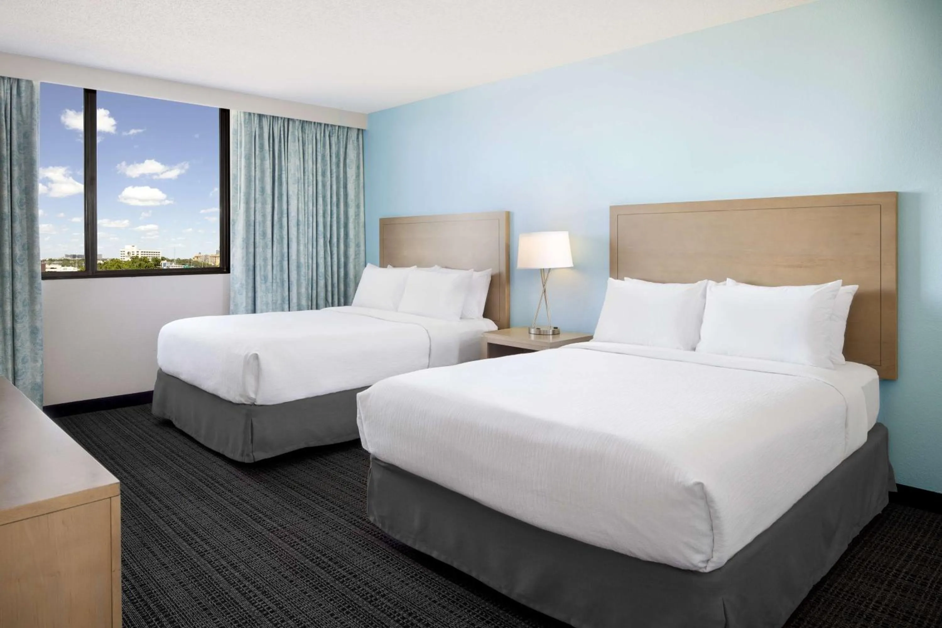 Bed in Embassy Suites by Hilton Tampa Airport Westshore