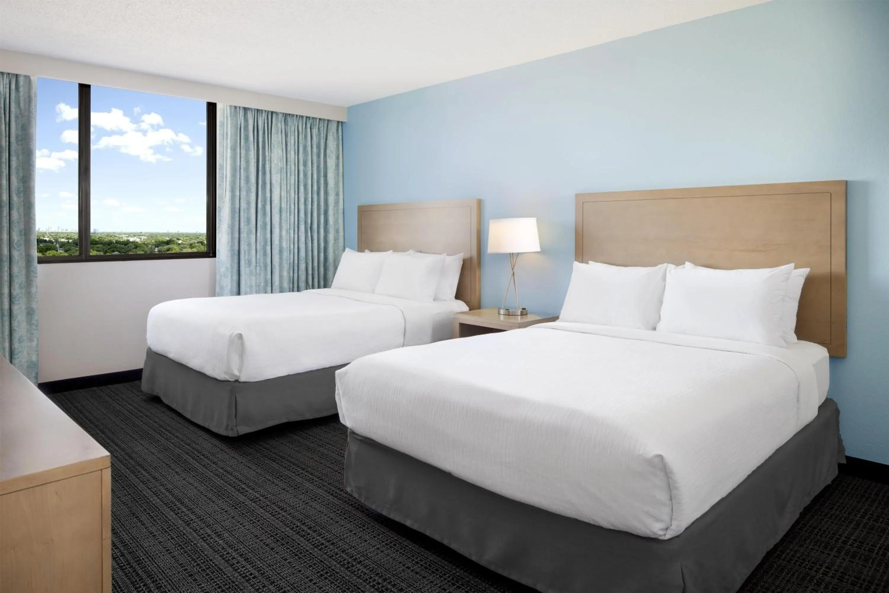 Bed in Embassy Suites by Hilton Tampa Airport Westshore