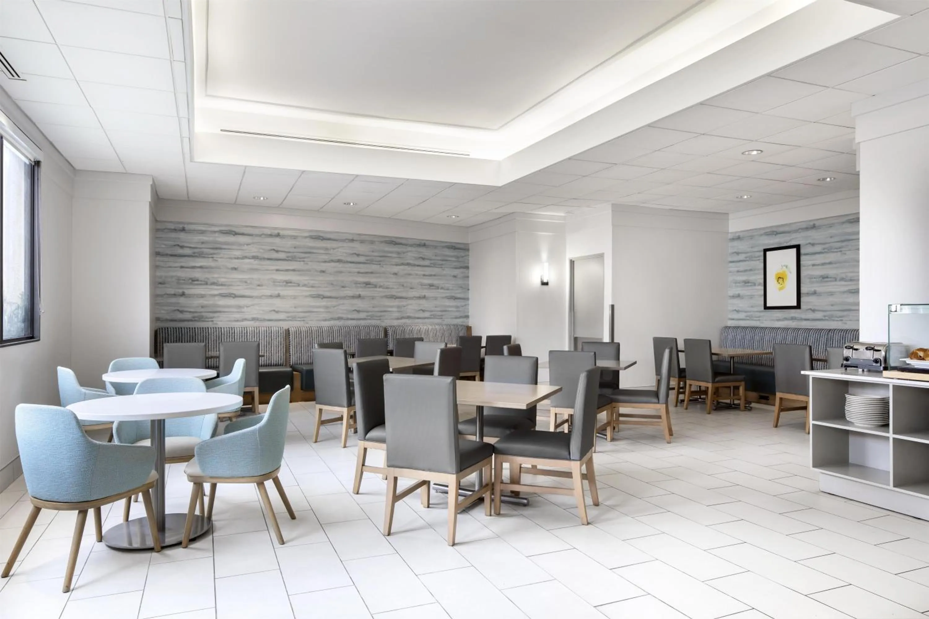 Breakfast in Embassy Suites by Hilton Tampa Airport Westshore