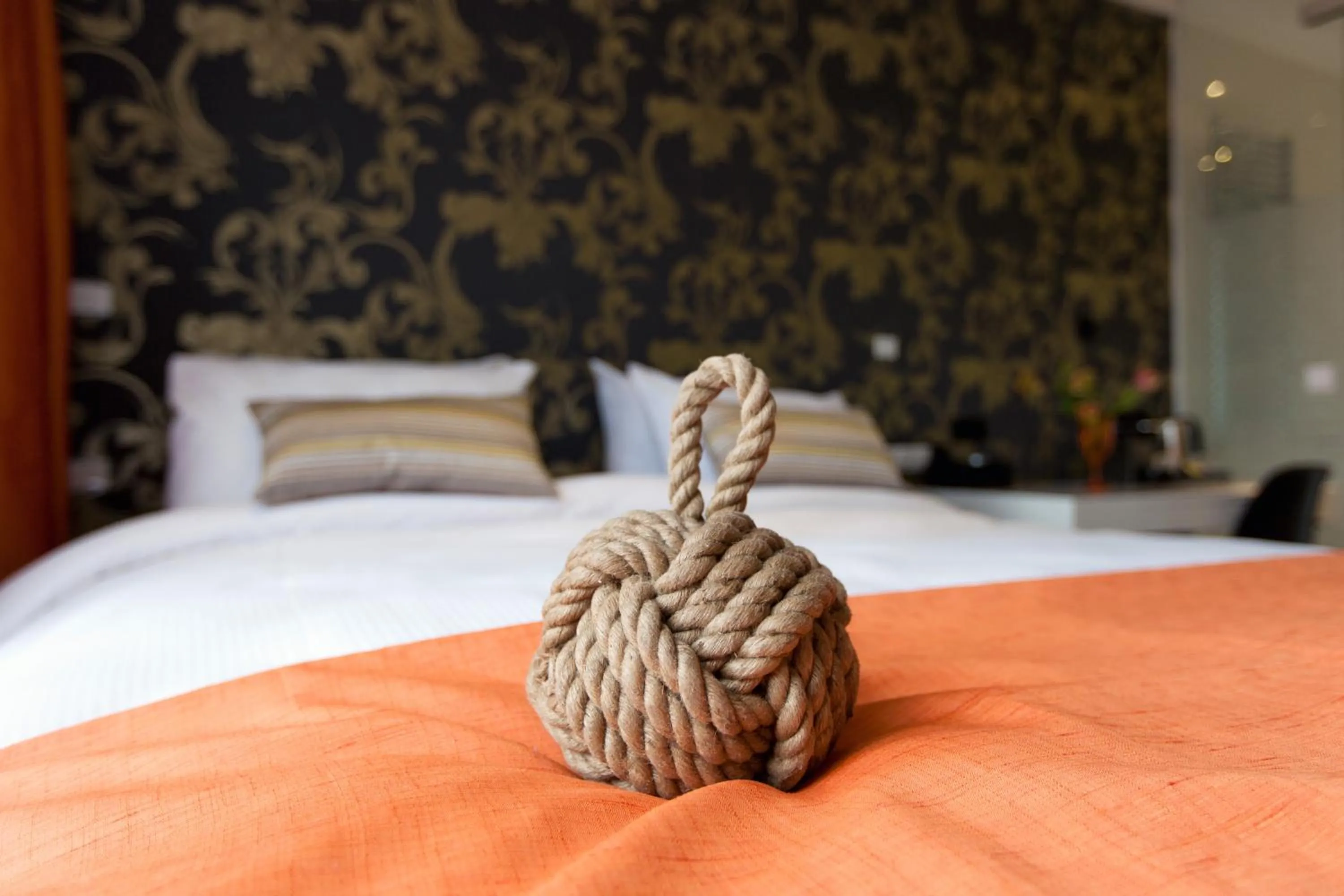 Bed in Amsterdam Canal Hotel