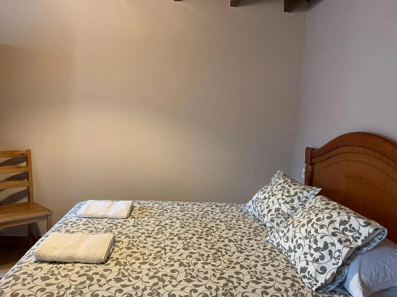 Photo of the whole room in Albergue Ponte Olveira