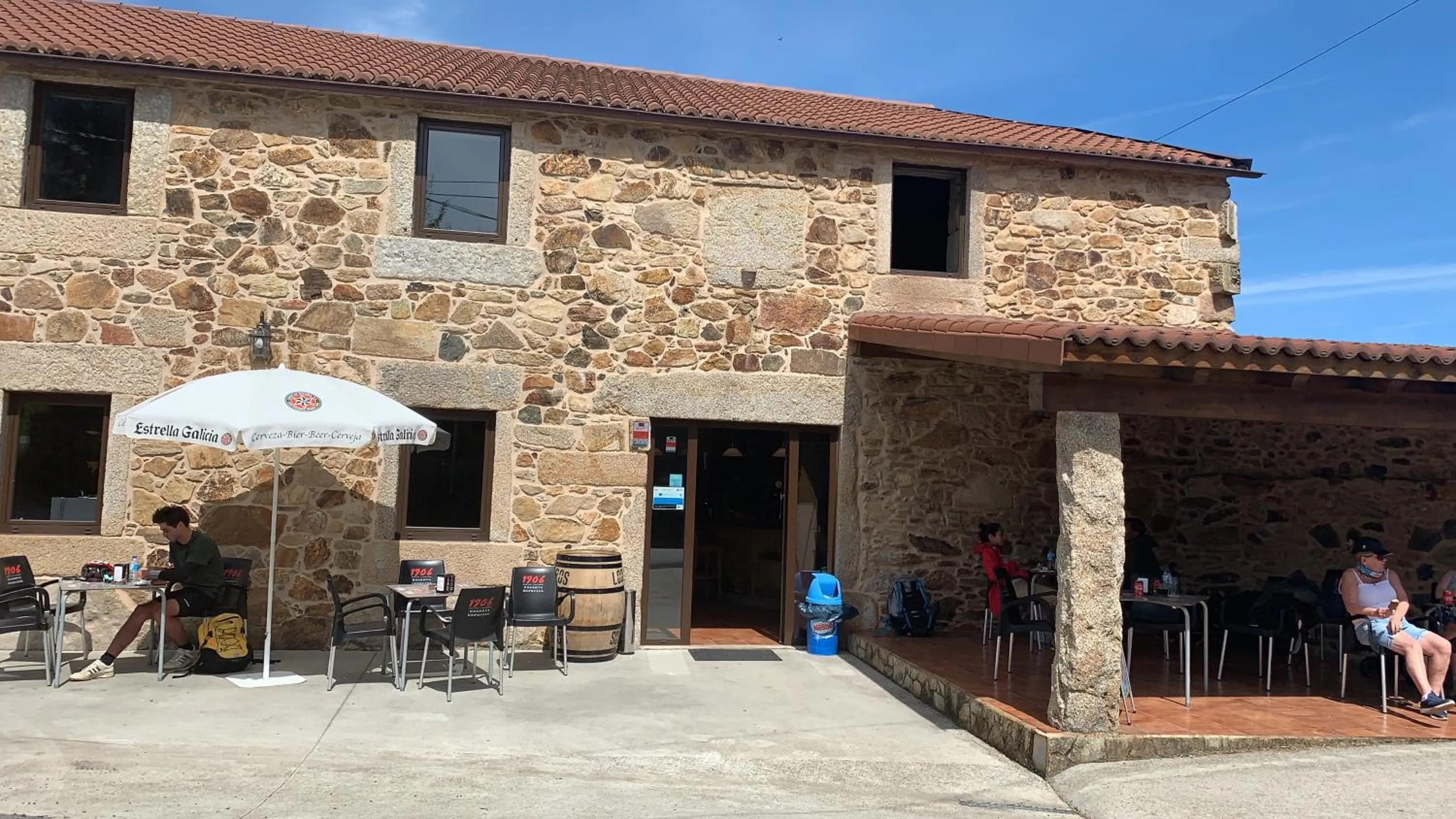 Property building in Albergue Ponte Olveira