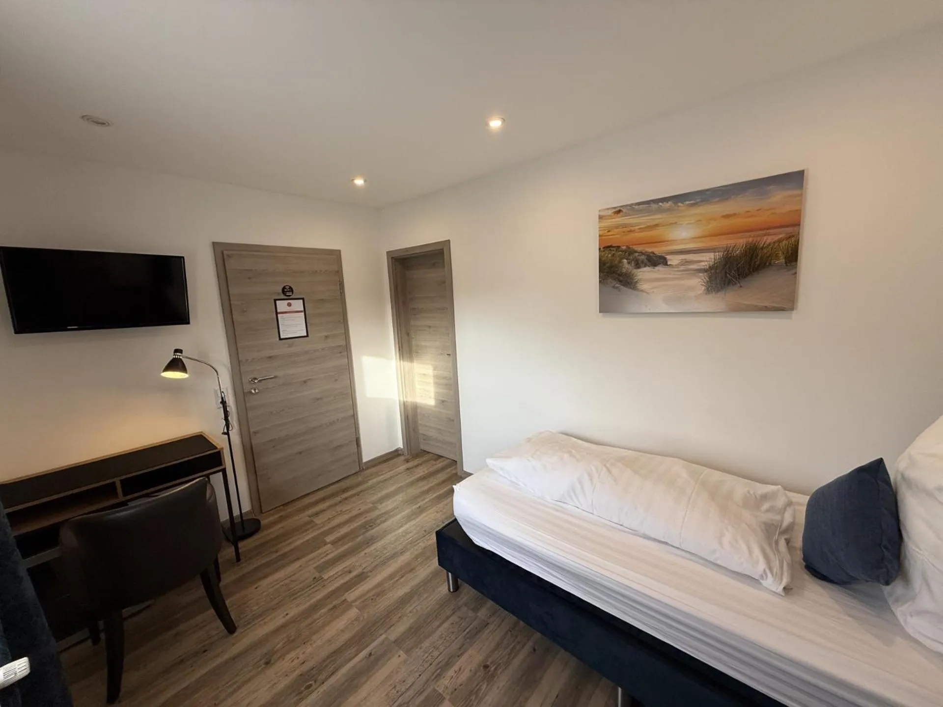 Bed in Hotel Zur Post