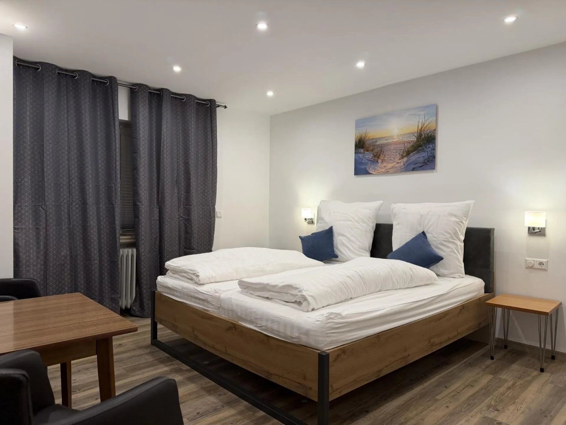 Bed in Hotel Zur Post