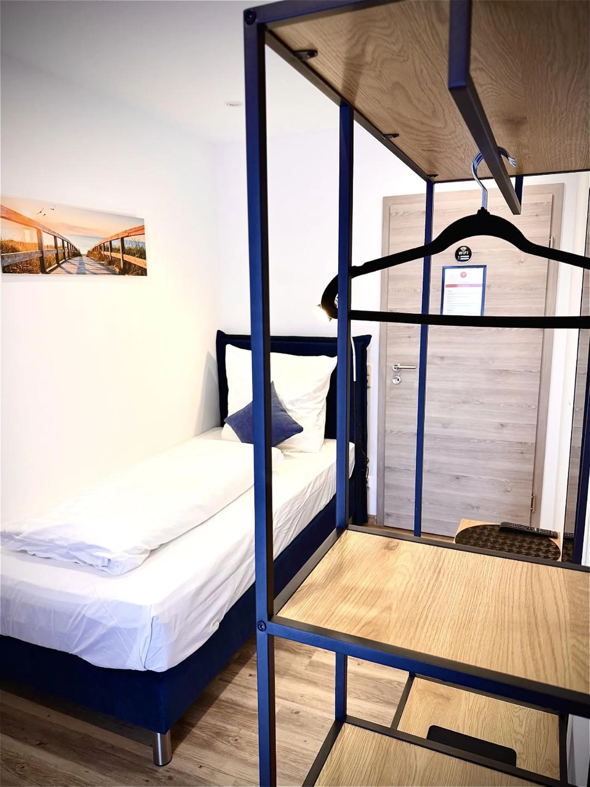 Bed in Hotel Zur Post