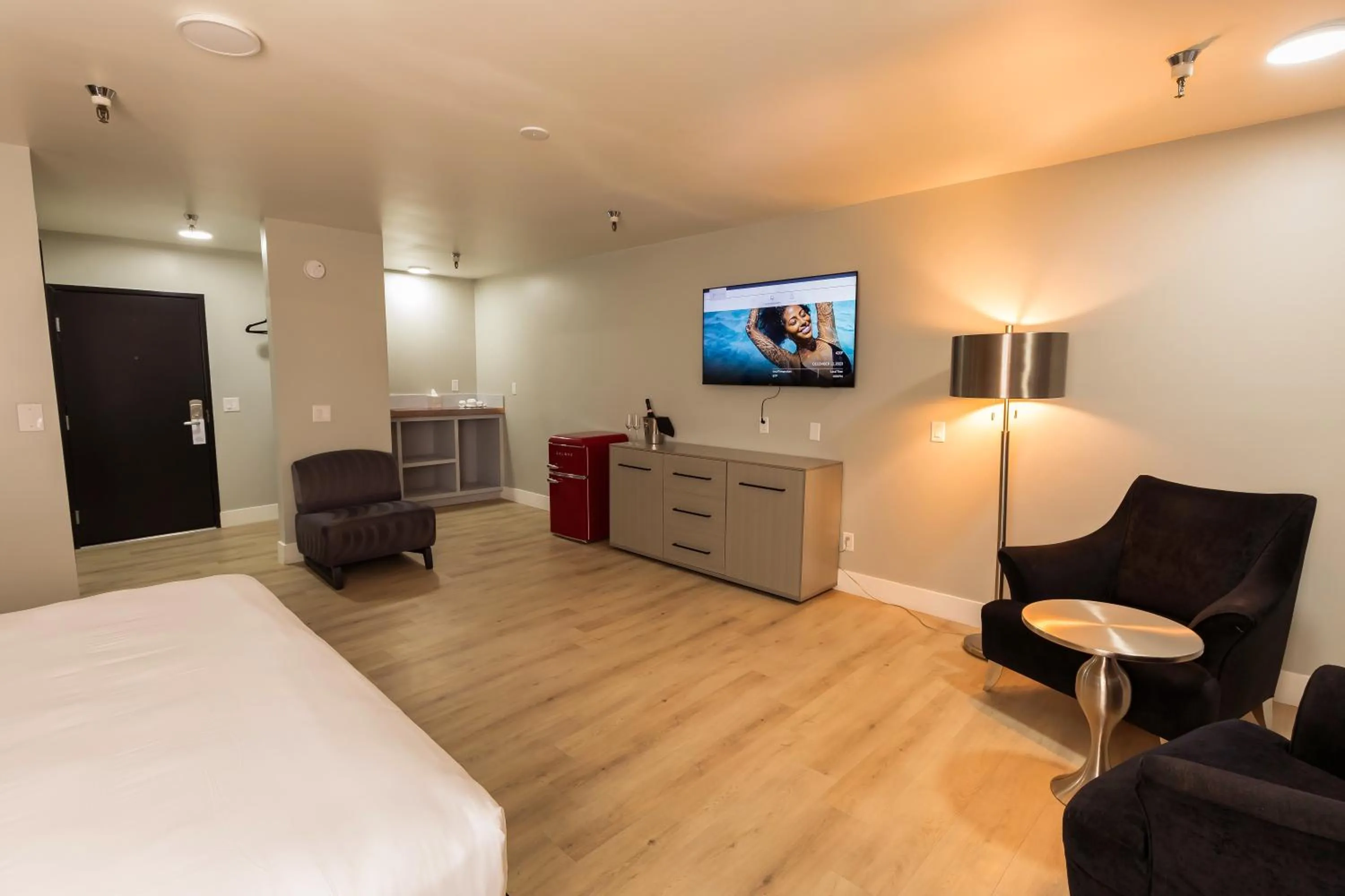 Bedroom, Bed in The Lexi Las Vegas