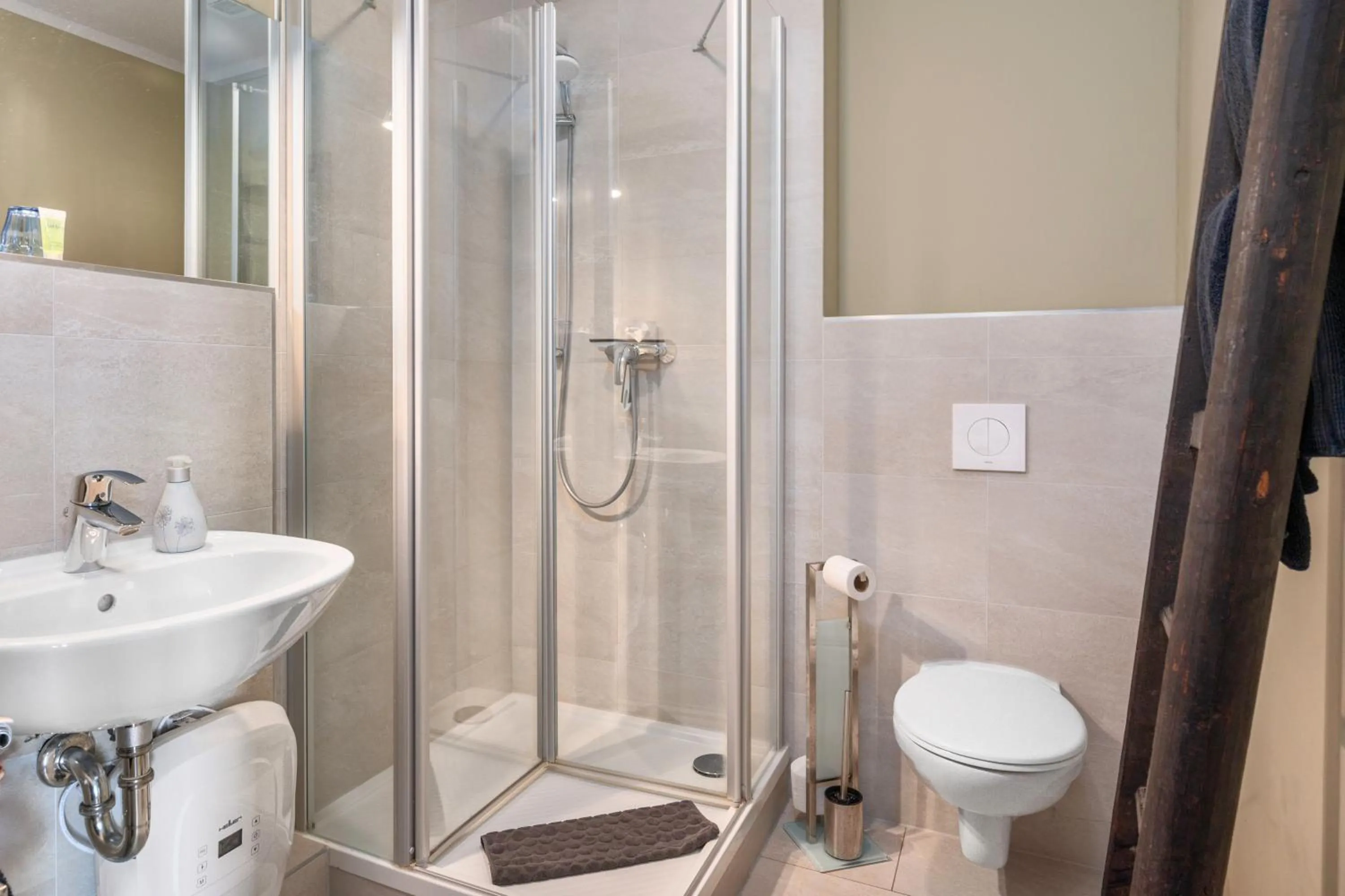 Shower in Villa Bianca am Huy