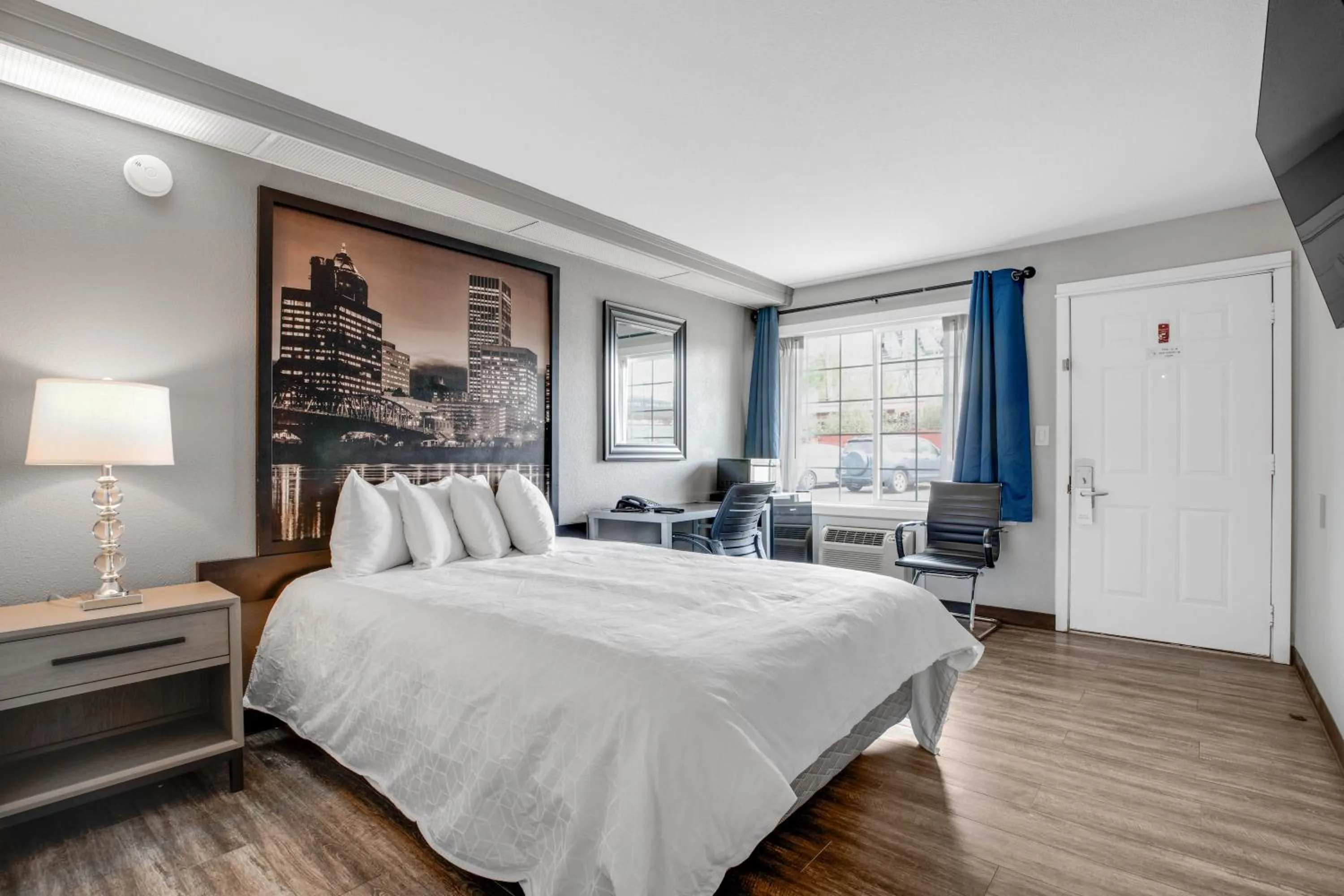 Bed in Executive Lodge