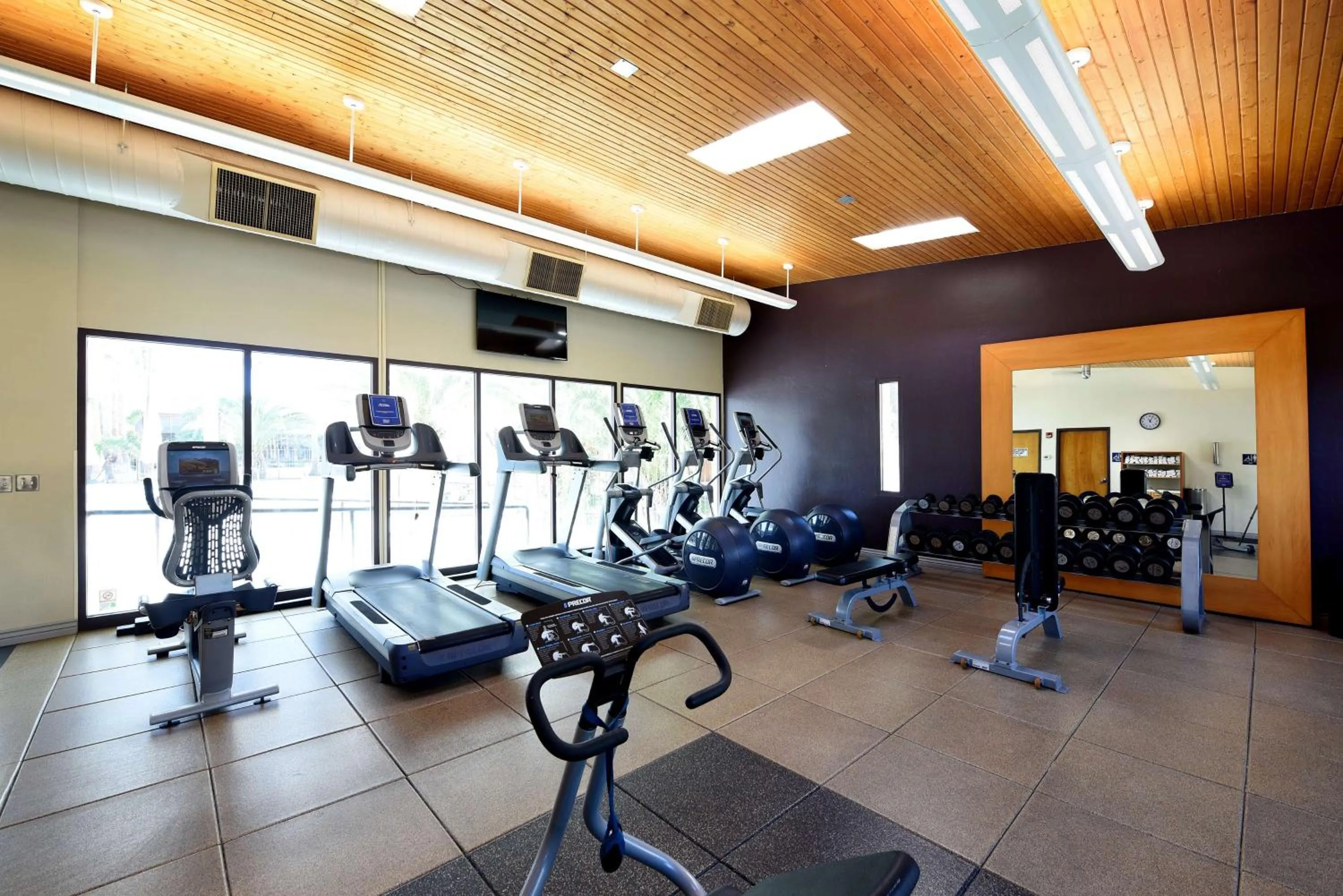 Fitness centre/facilities in DoubleTree by Hilton Tucson-Reid Park