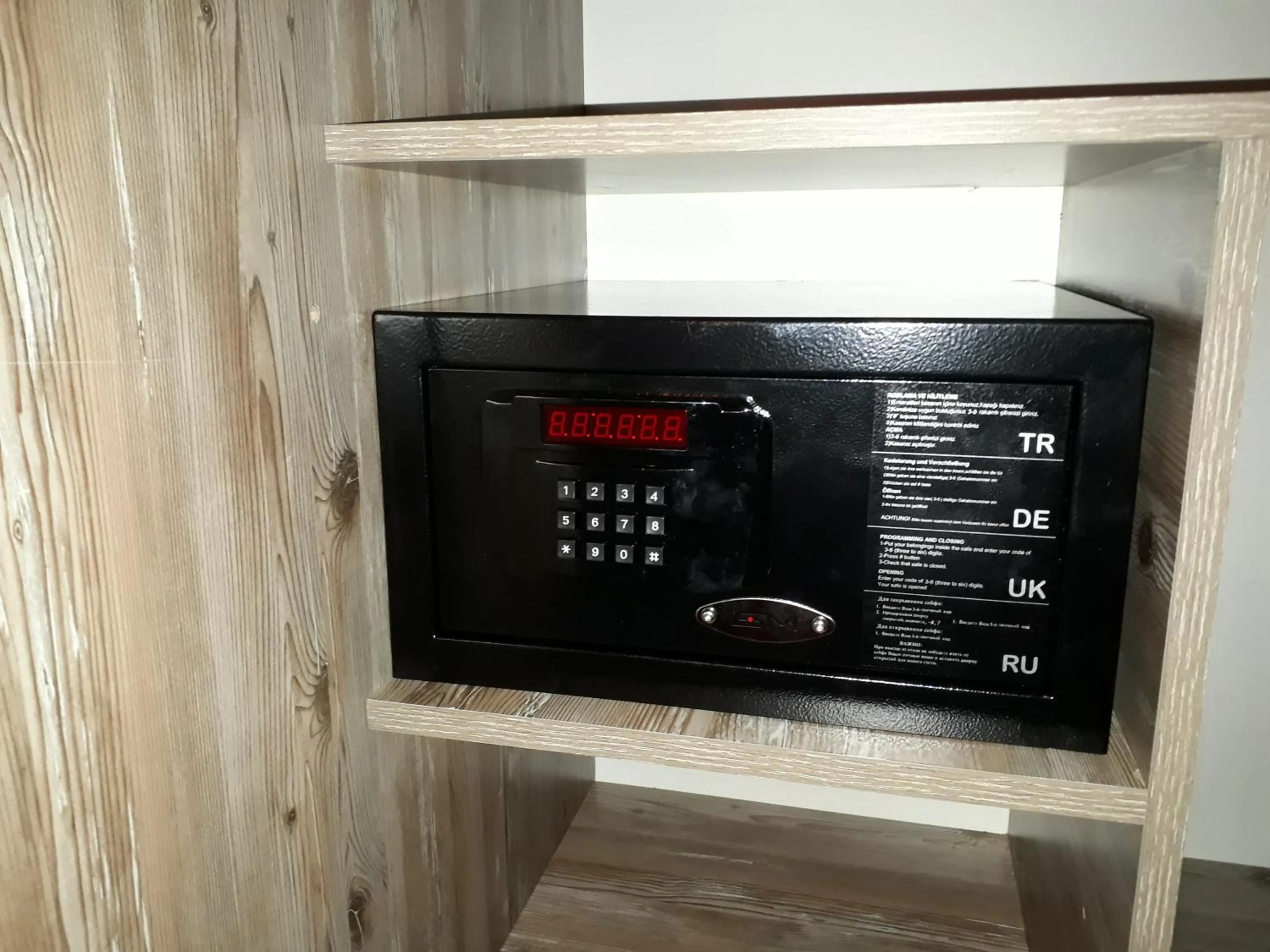 On-site shops in THE SARIGERME INN