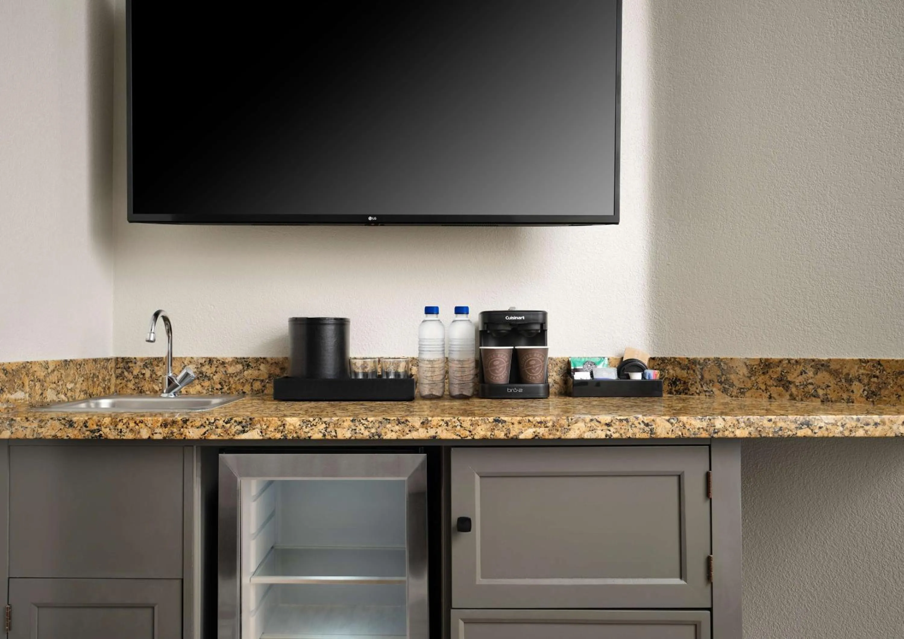 Photo of the whole room in Embassy Suites Tucson - Paloma Village