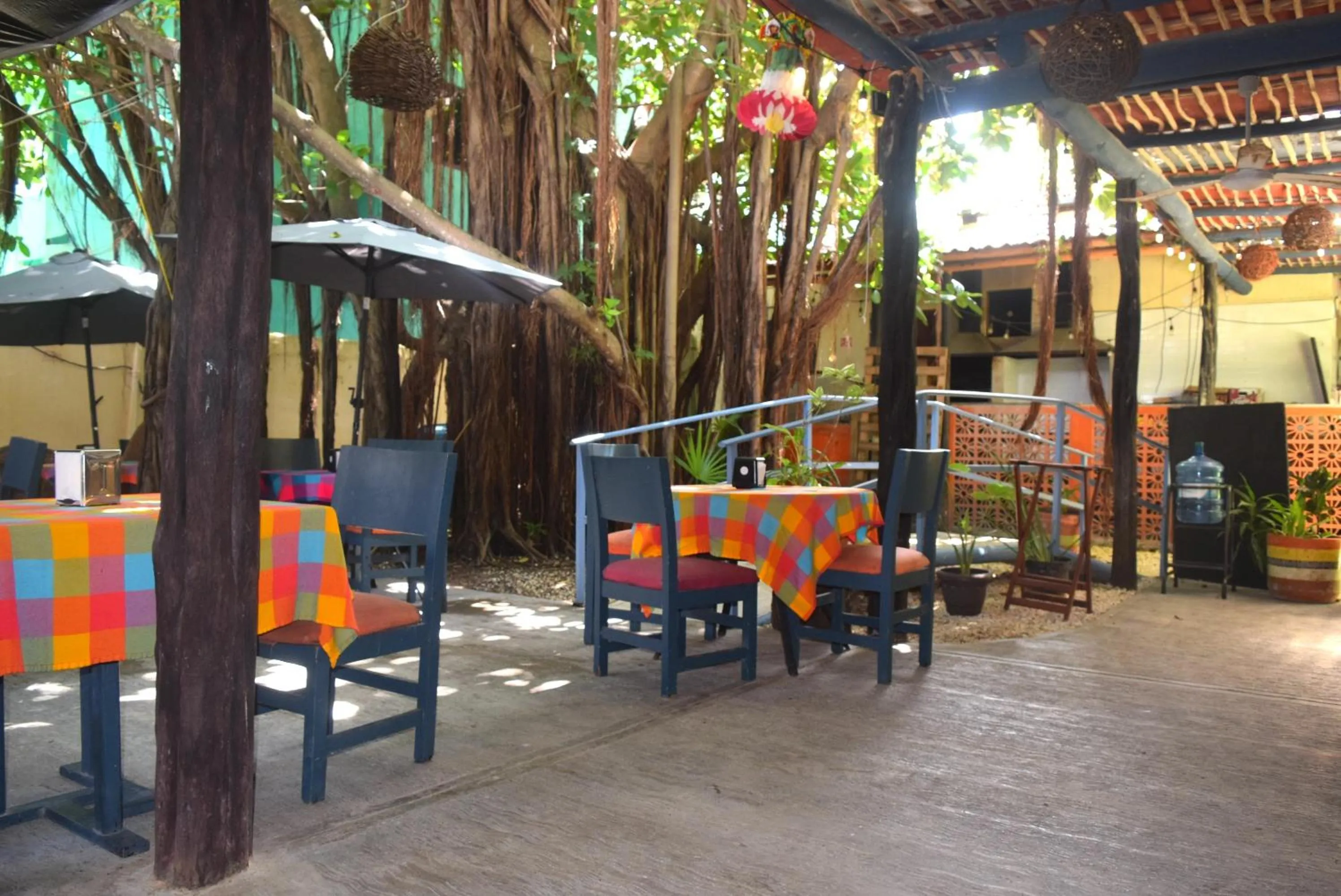 Restaurant/places to eat in Hotel Casa el Moro