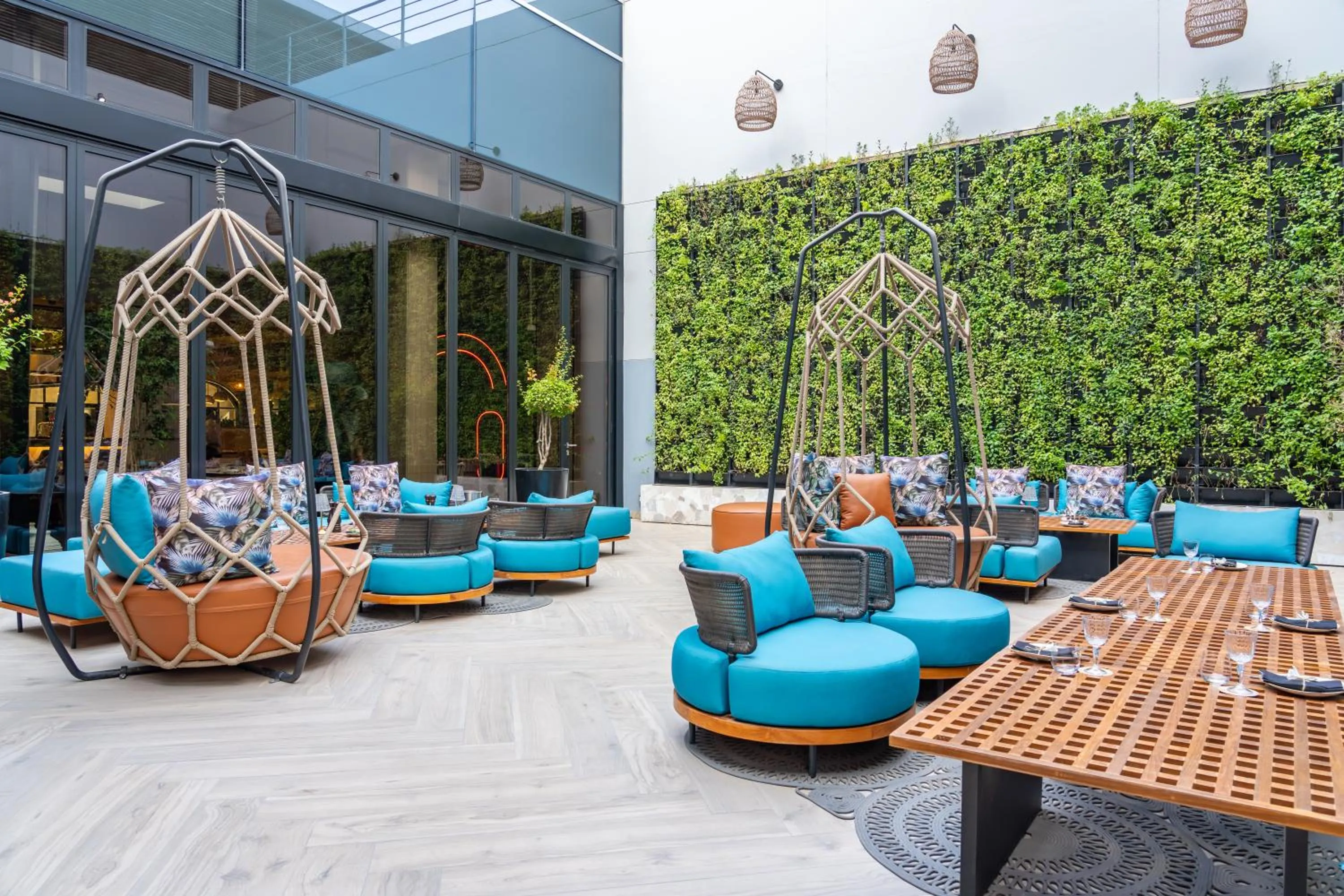 Restaurant/places to eat in ibis Dubai World Trade Centre