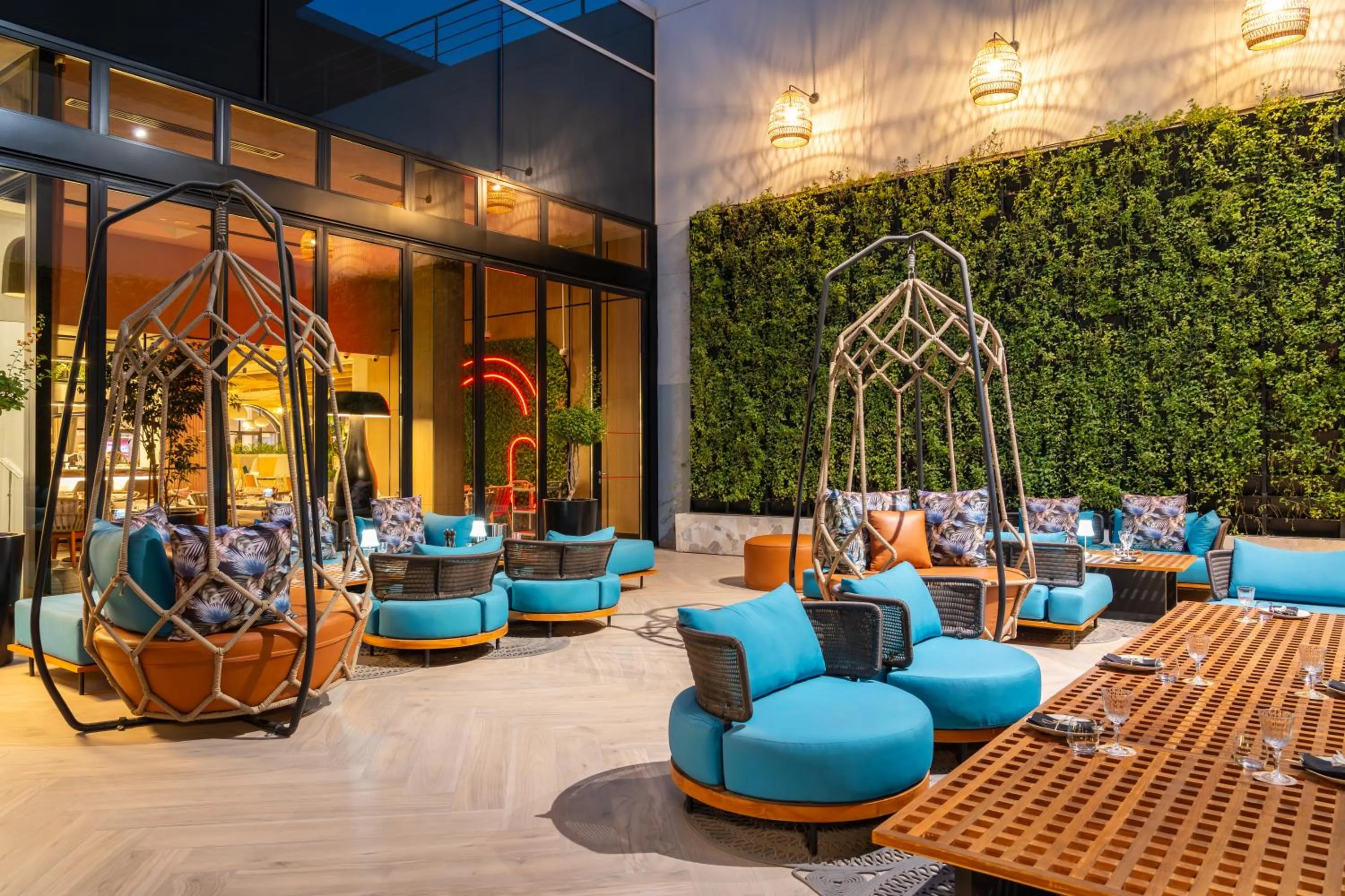 Restaurant/places to eat in ibis Dubai World Trade Centre