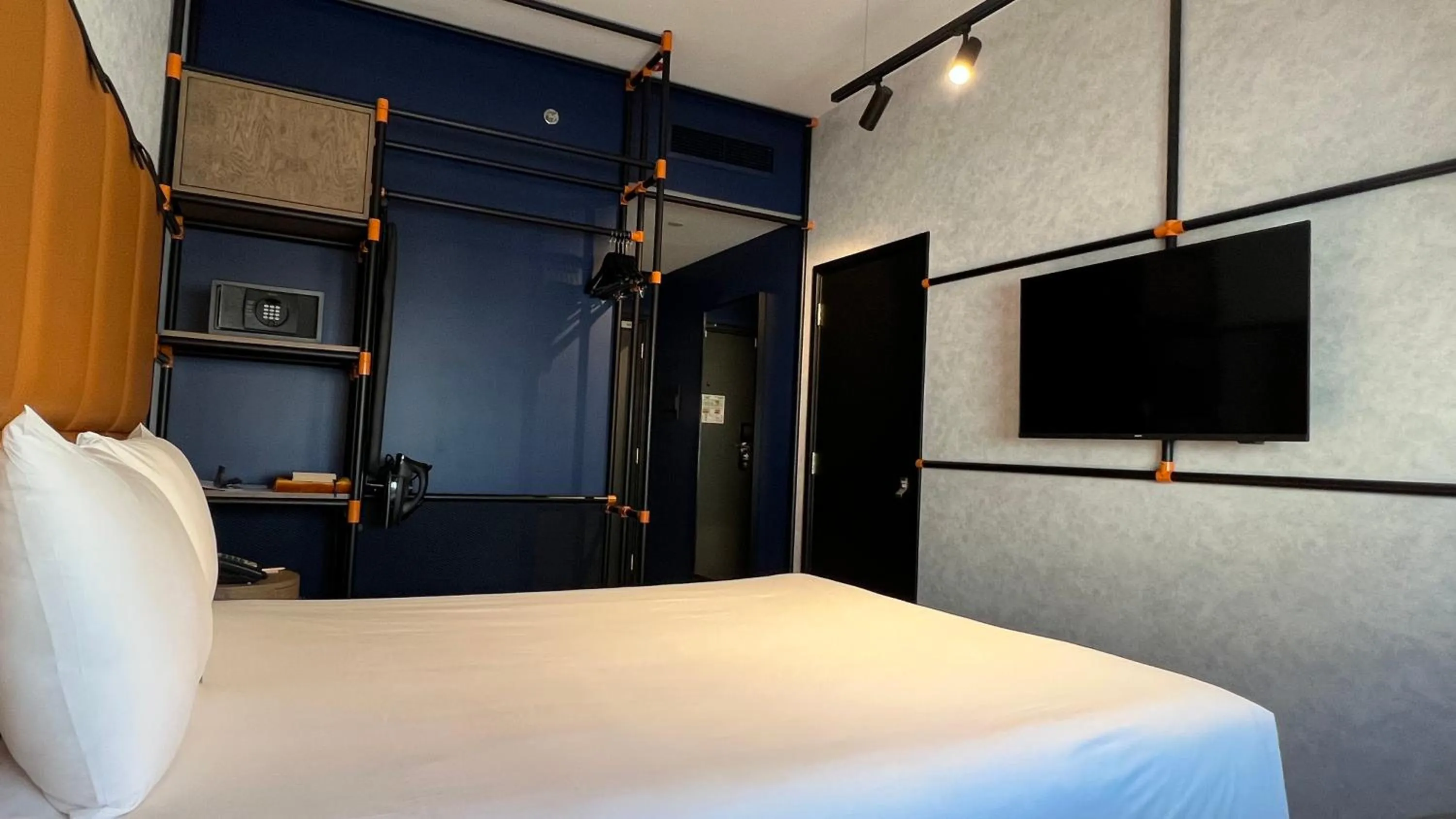 TV and multimedia, Bed in ibis Dubai World Trade Centre