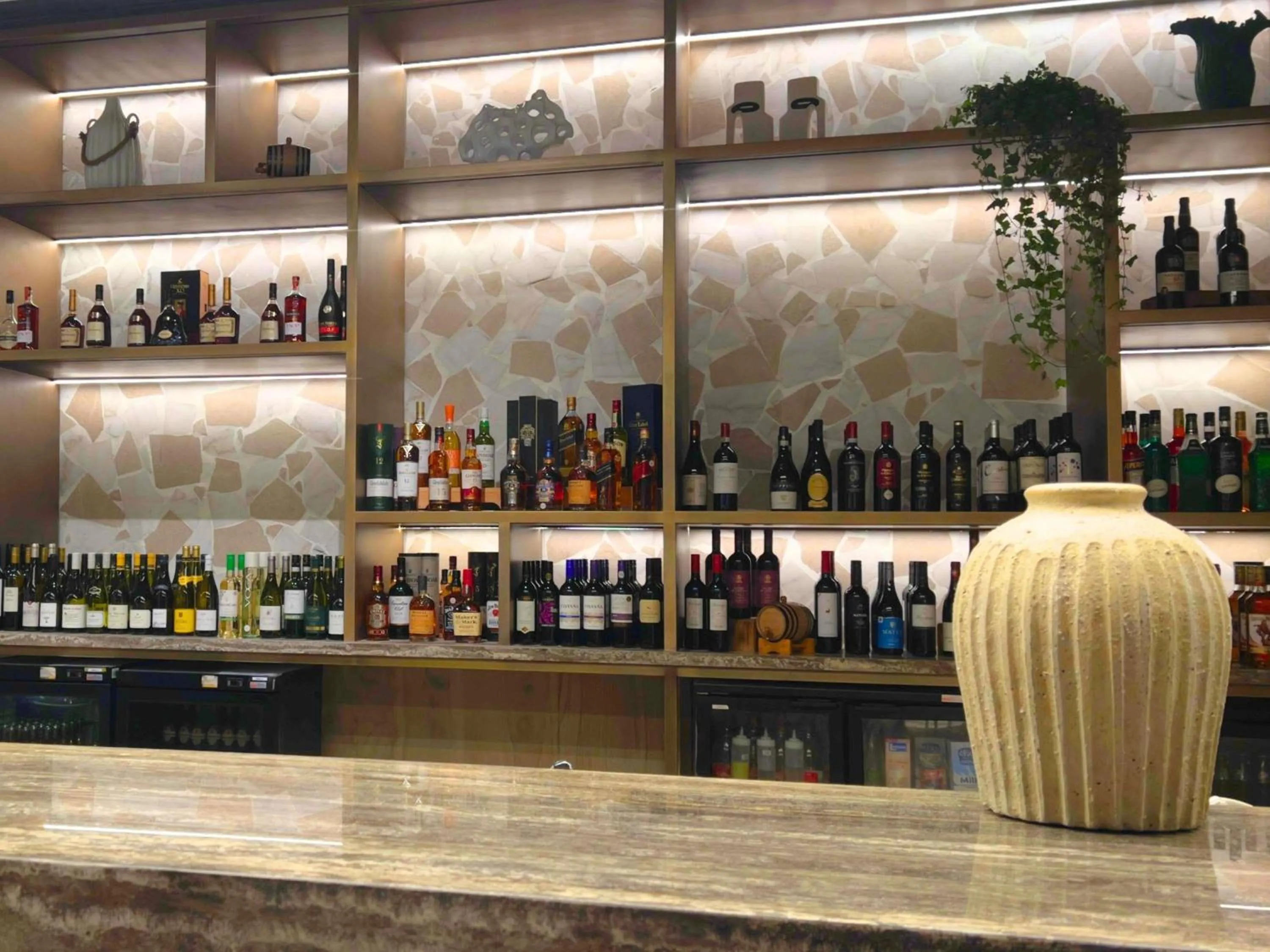 Lounge or bar in ibis Dubai World Trade Centre