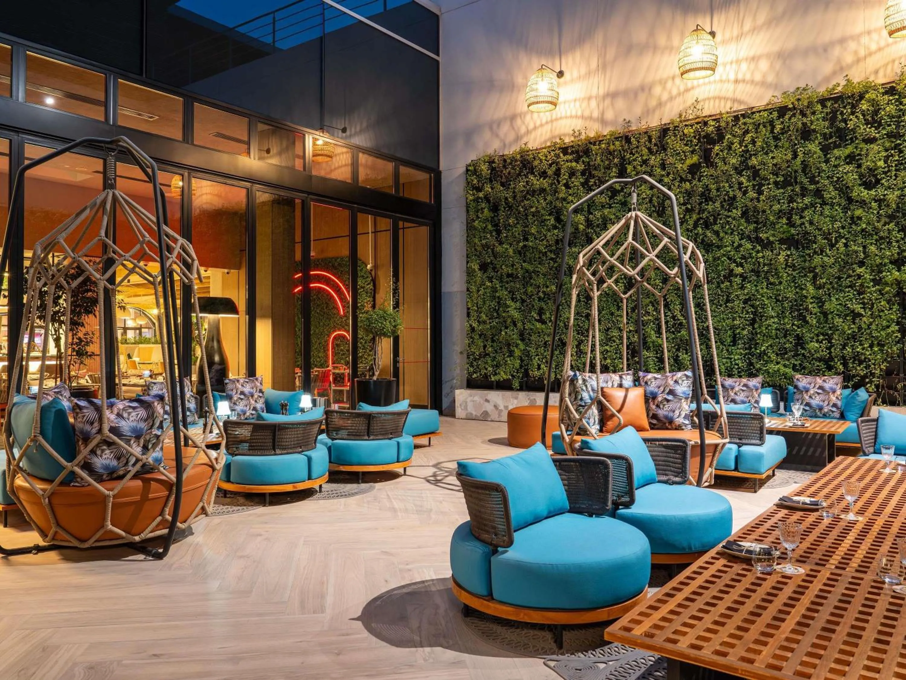 Restaurant/places to eat in ibis Dubai World Trade Centre