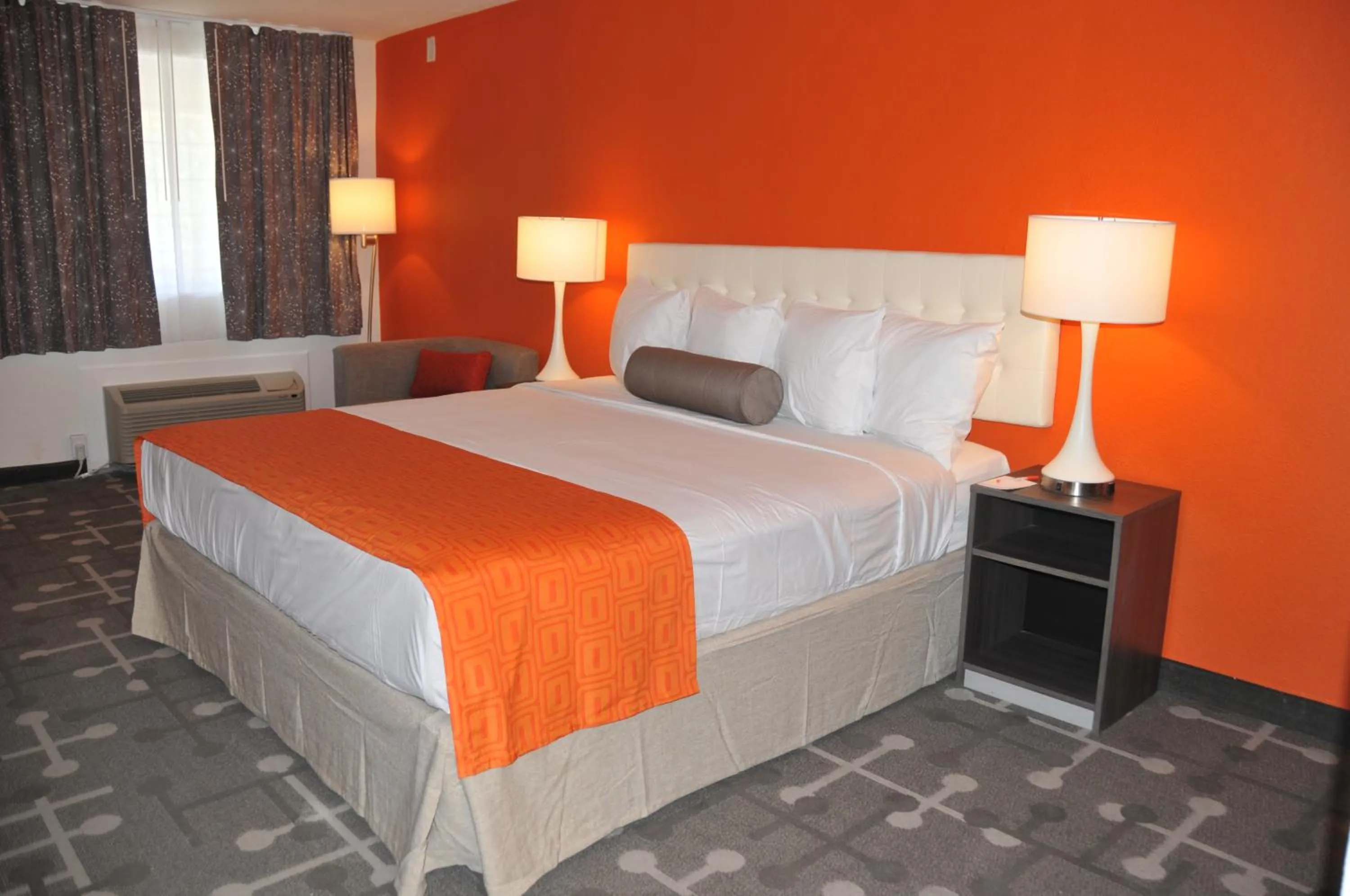 Bedroom, Bed in Howard Johnson by Wyndham Florence