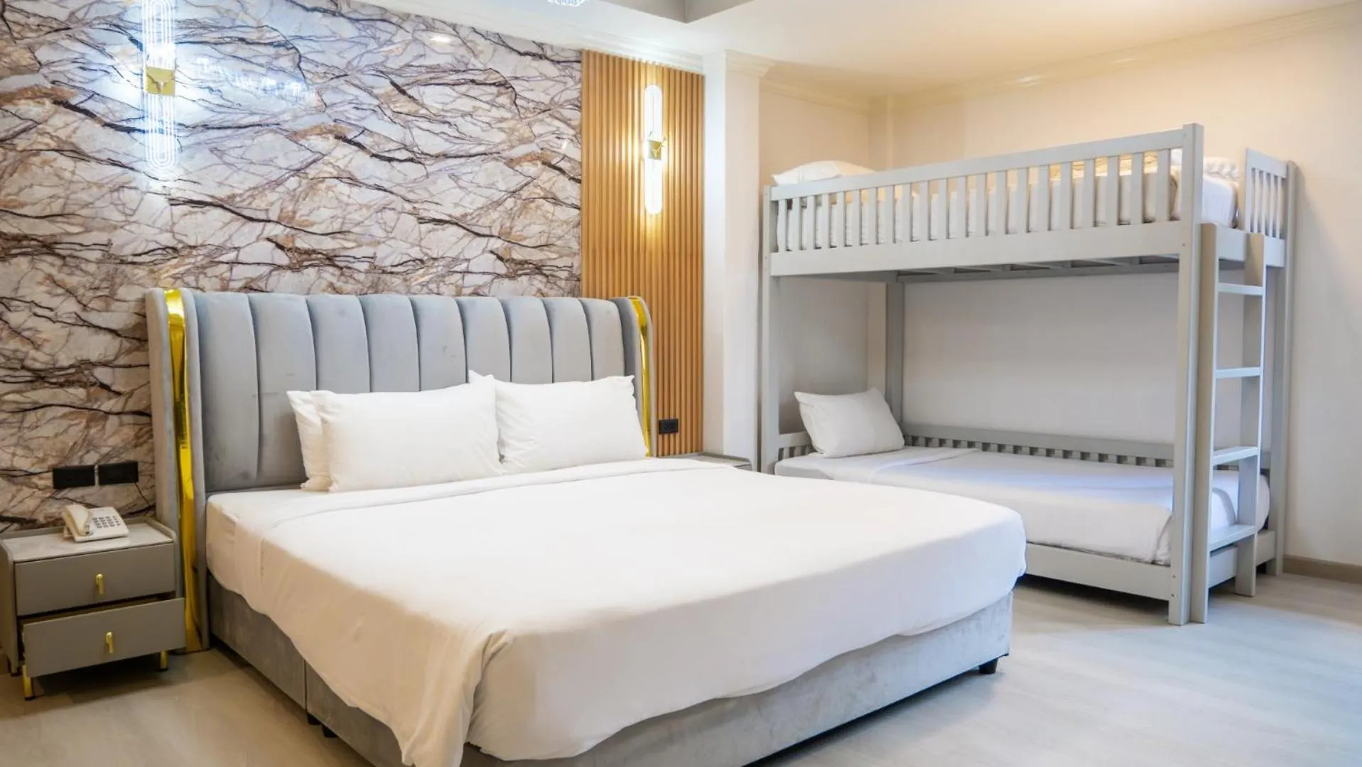 bunk bed, Bed in Baumanburi Hotel Patong