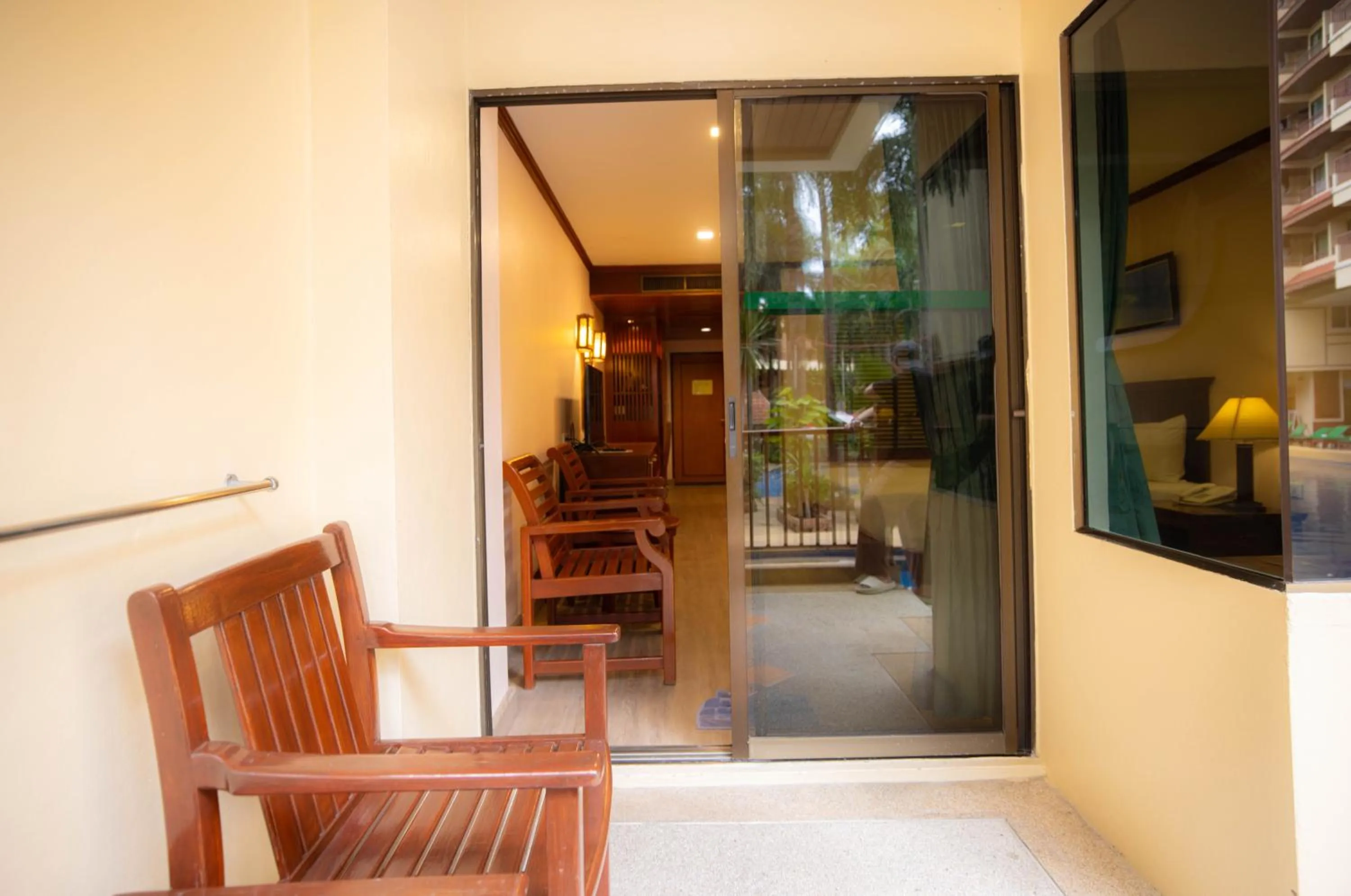 Baumanburi Hotel Patong