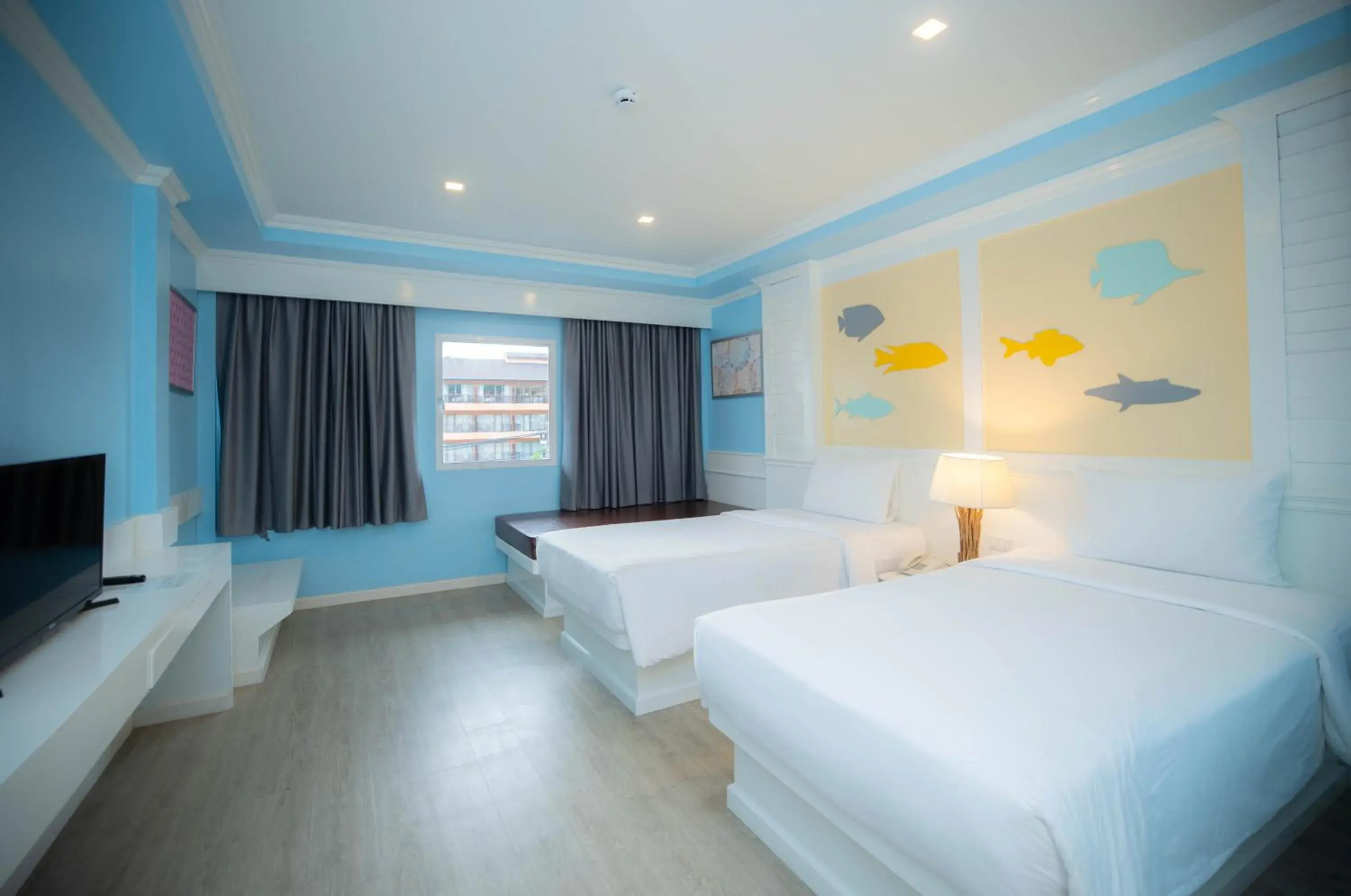 Superior Twin Room in Baumanburi Hotel Patong Superior Twin Room in Baumanburi Hotel Patong