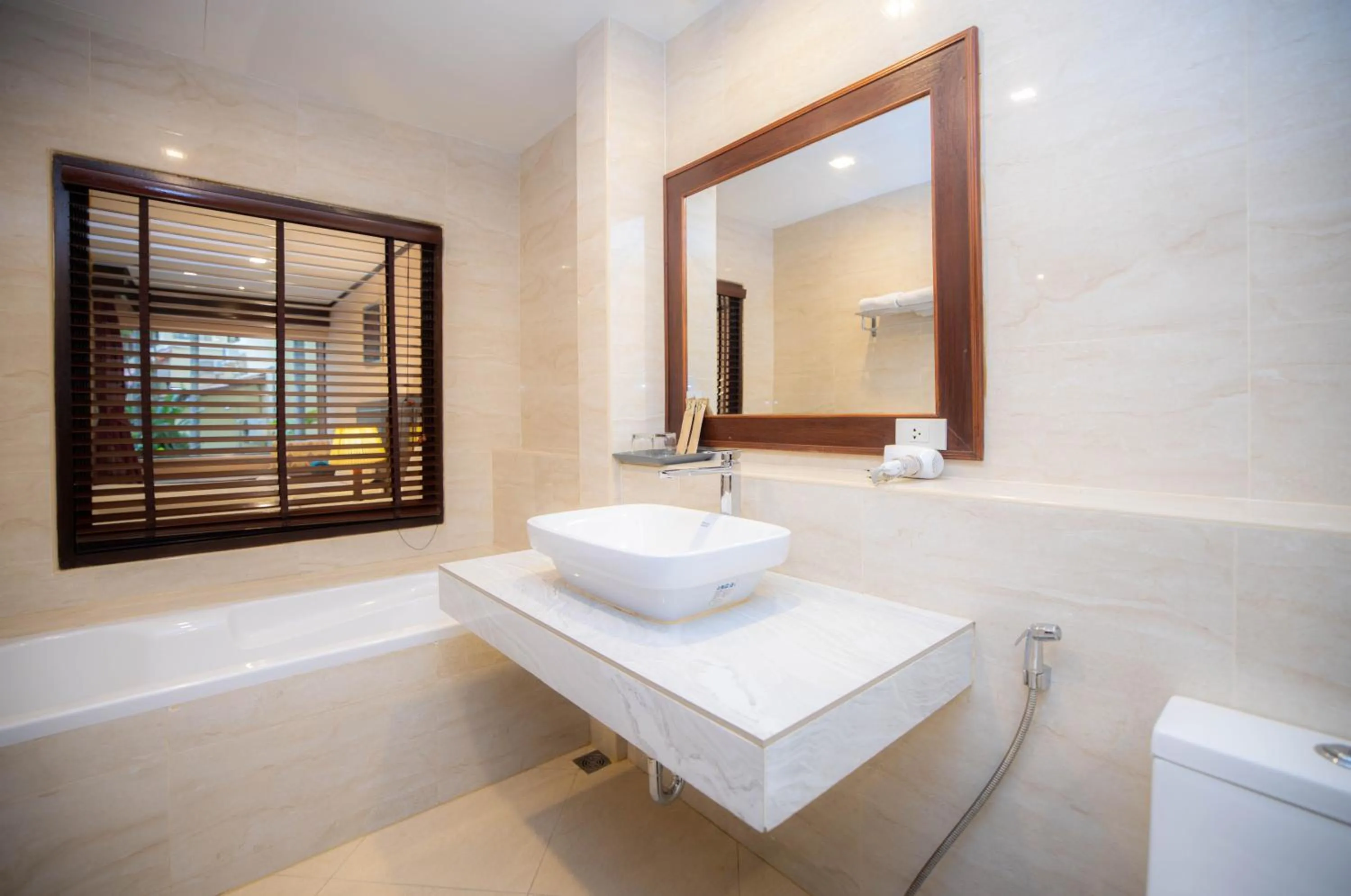 Baumanburi Hotel Patong