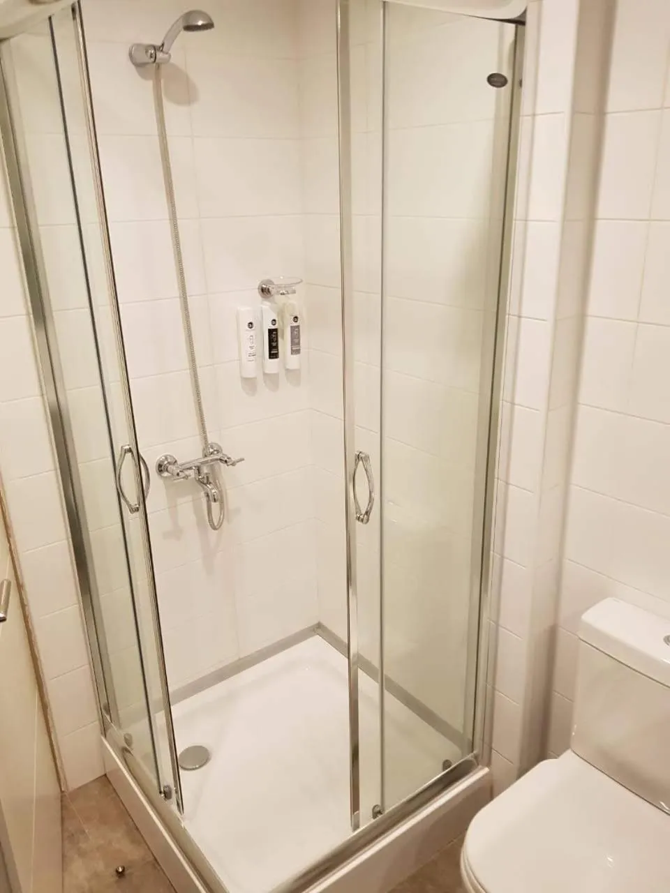 Shower in Up Recoleta Hotel