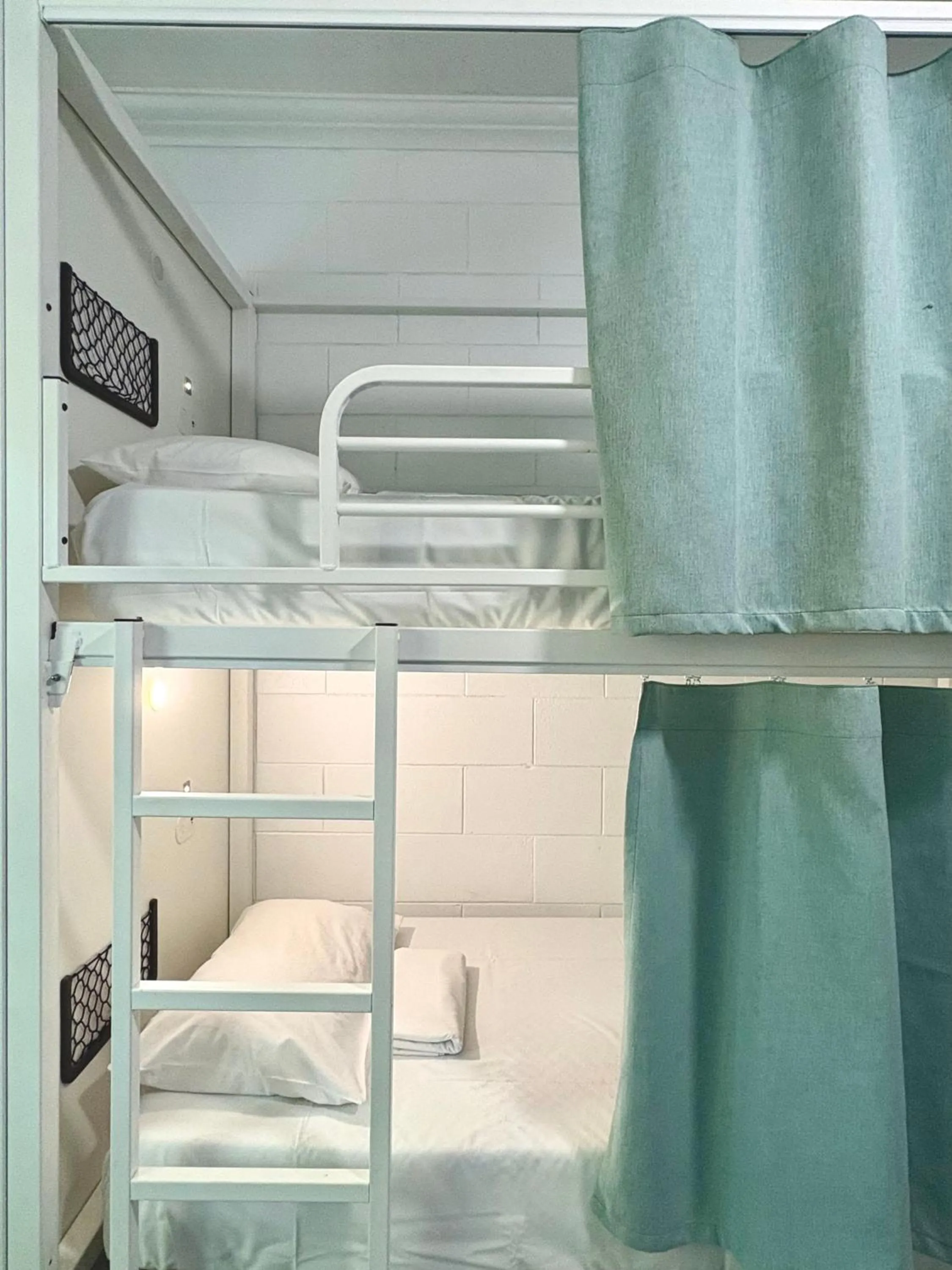 Bed in Port Douglas Backpackers