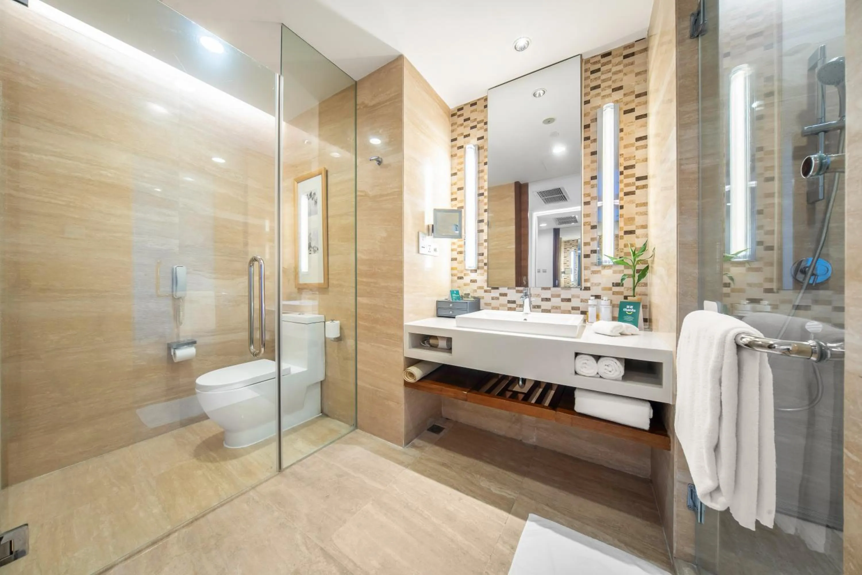 Shower in Holiday Inn Chengdu Xindu by IHG
