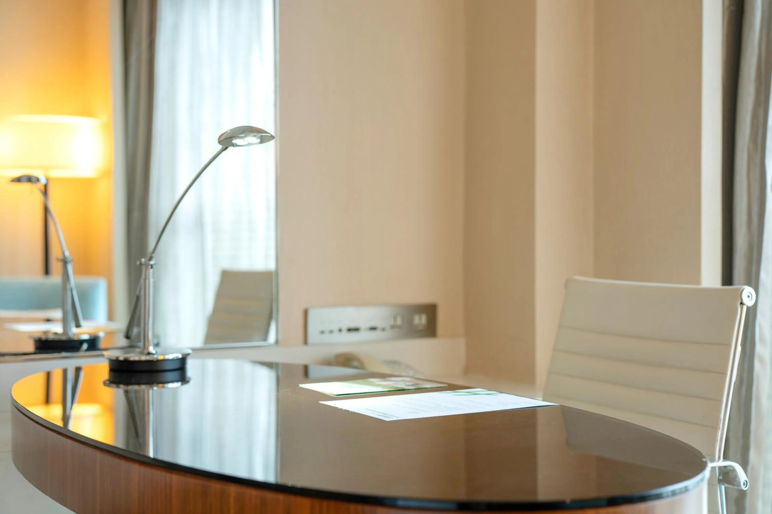 Seating area in Holiday Inn Chengdu Xindu by IHG