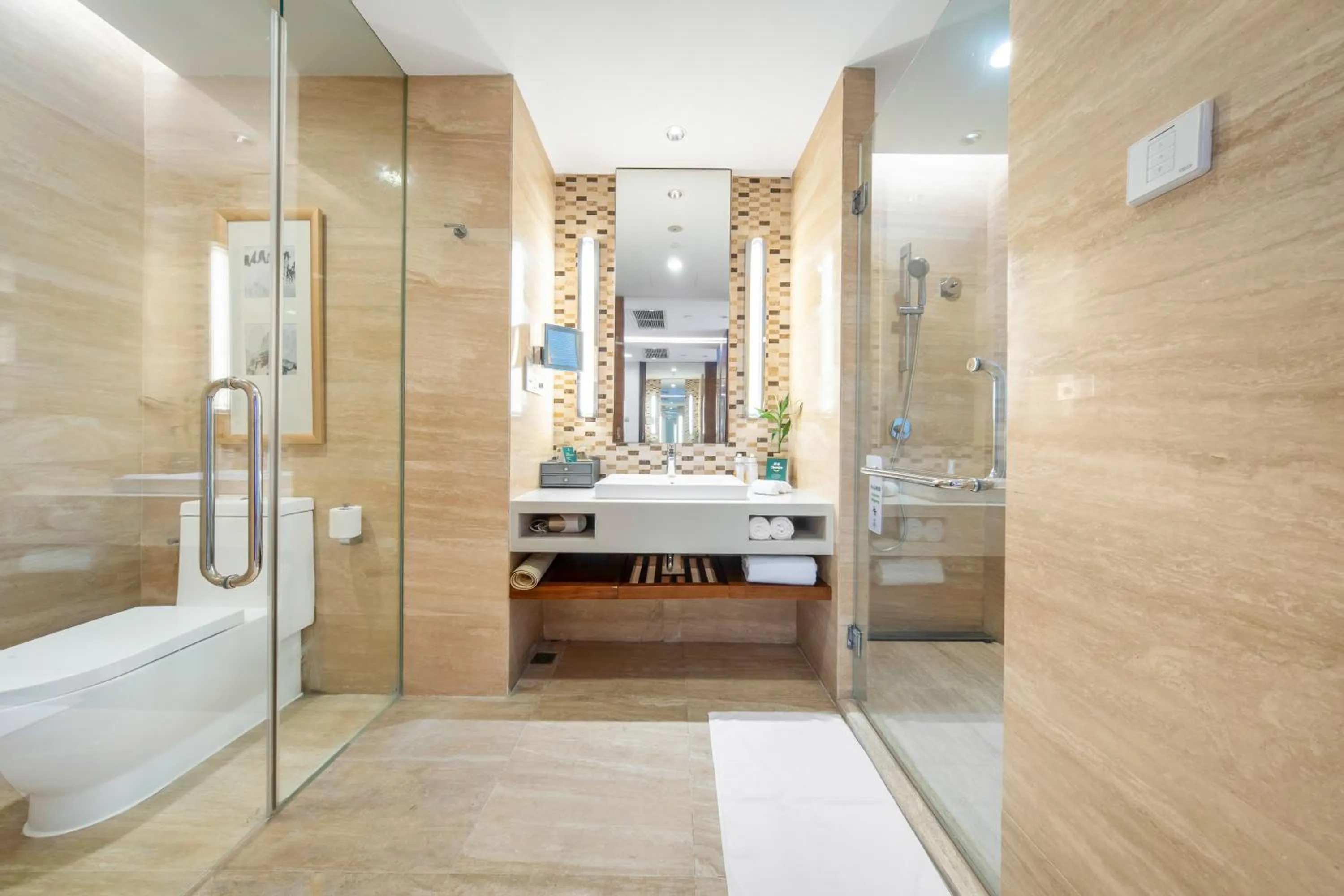 Shower in Holiday Inn Chengdu Xindu by IHG