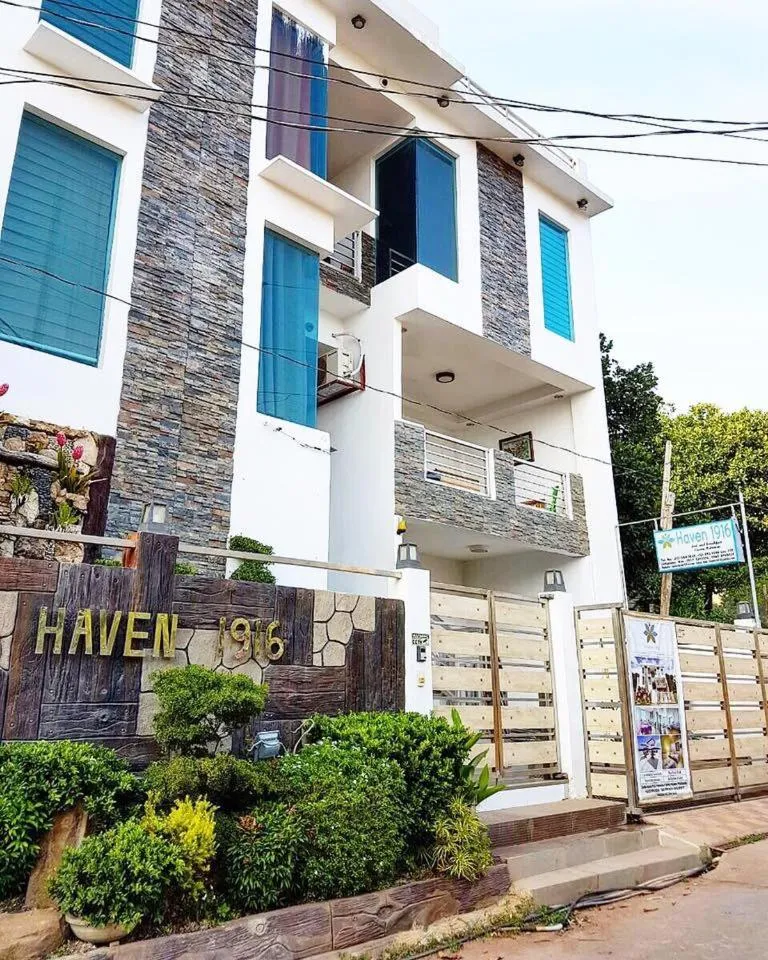 Property building in Haven 1916 Pension House