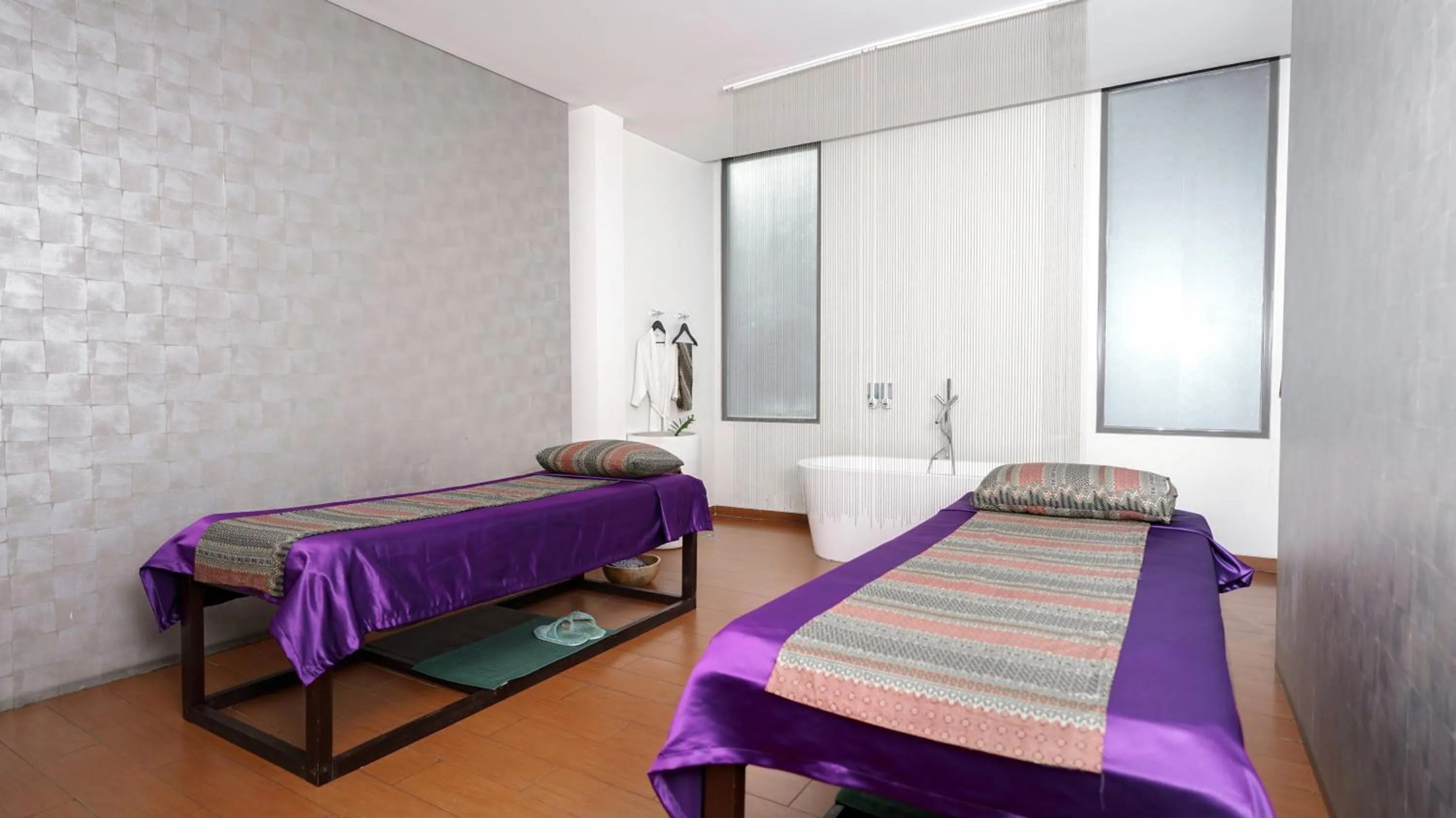 Massage, Bed in Novotel Banjarmasin Airport