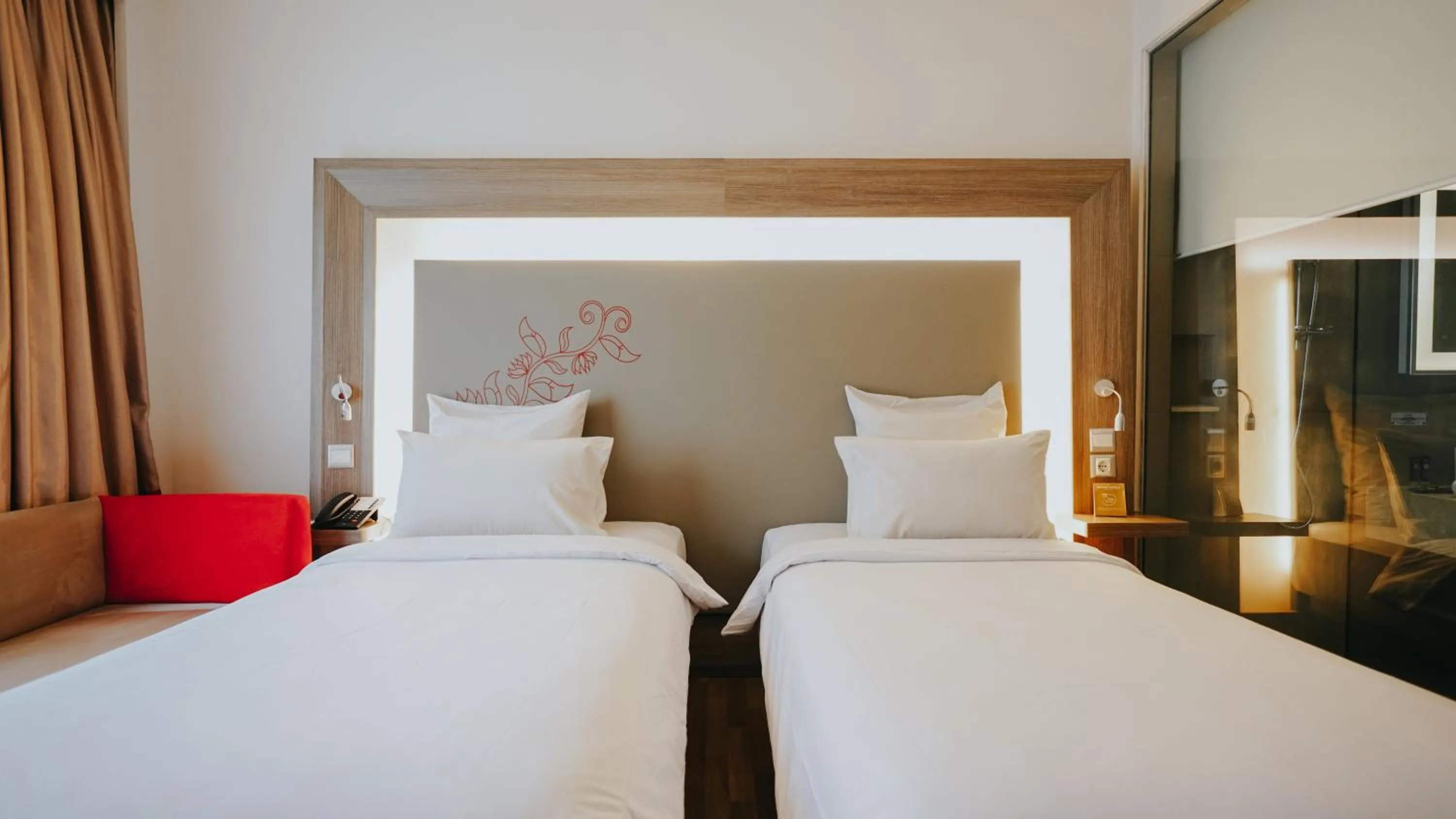 Bed in Novotel Banjarmasin Airport