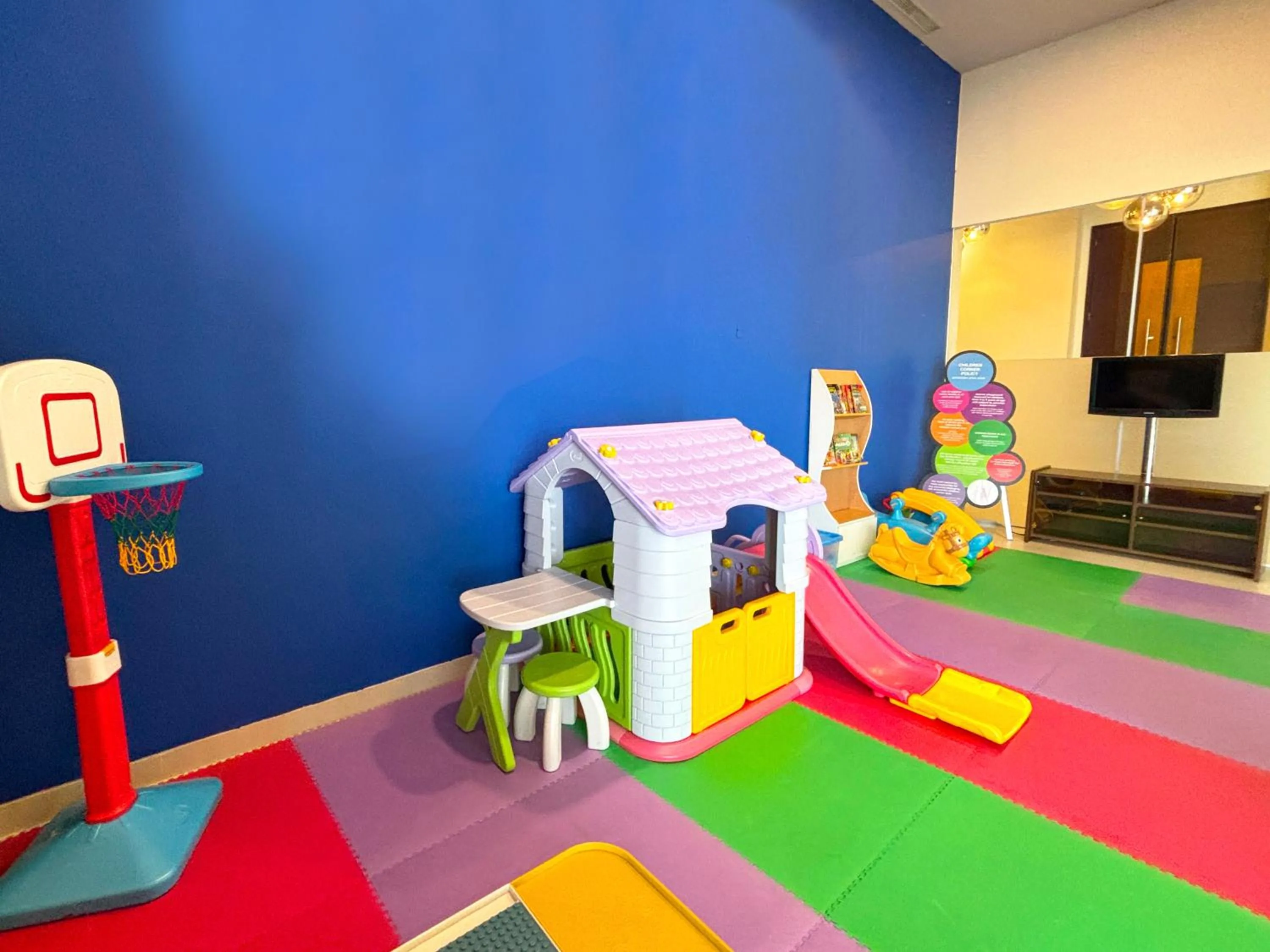 children in Novotel Banjarmasin Airport