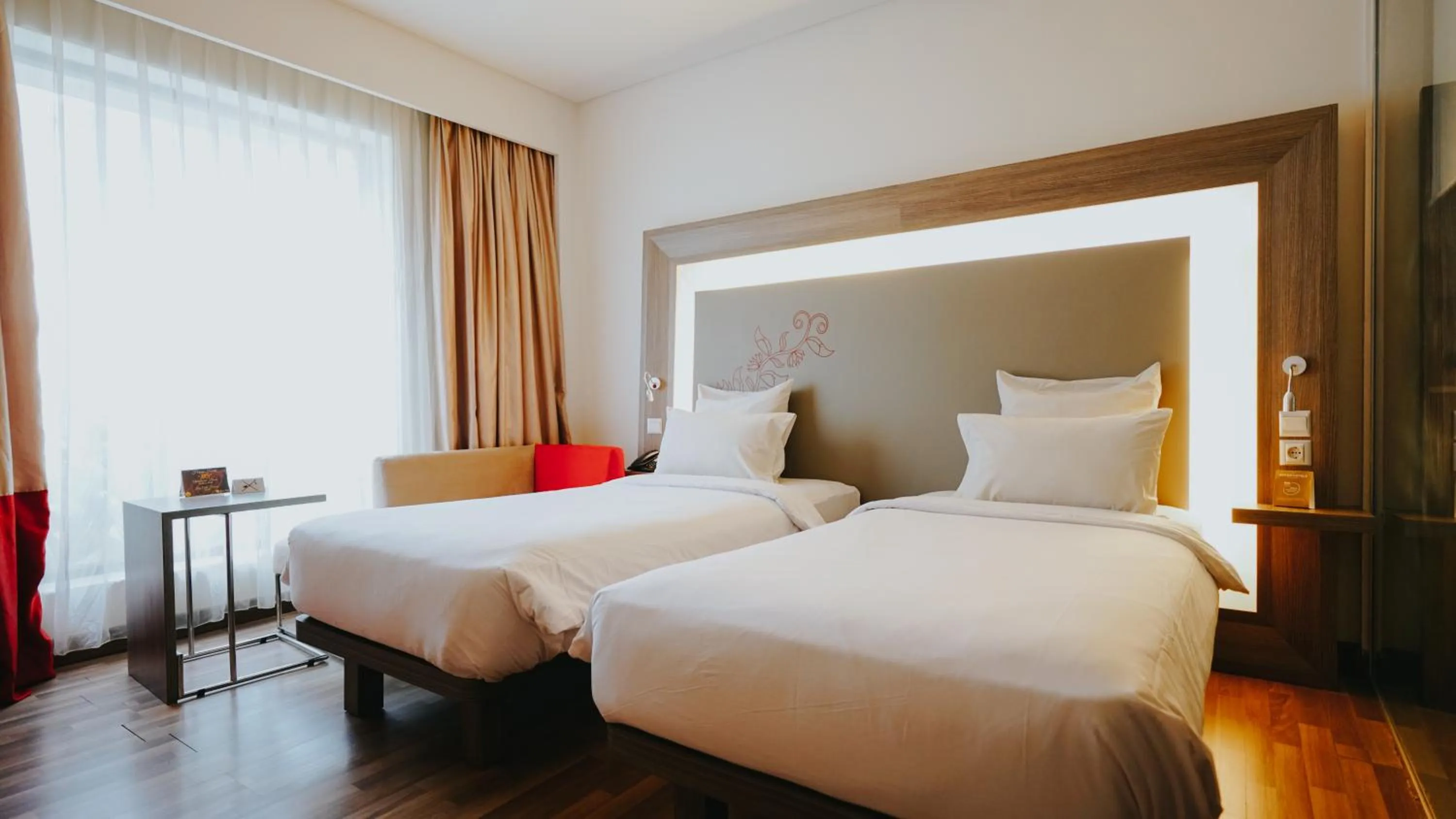 Bed in Novotel Banjarmasin Airport