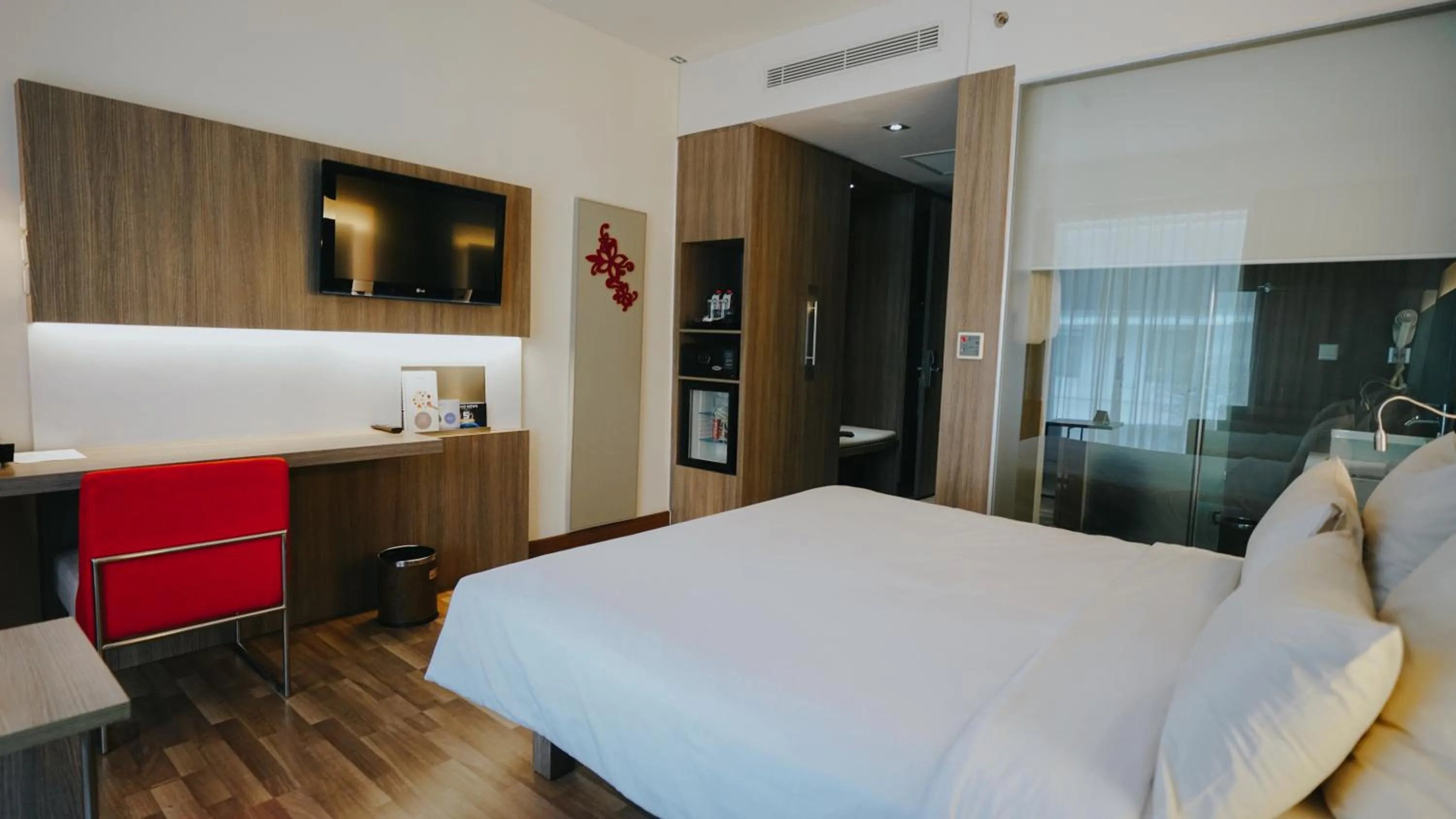 Bed in Novotel Banjarmasin Airport