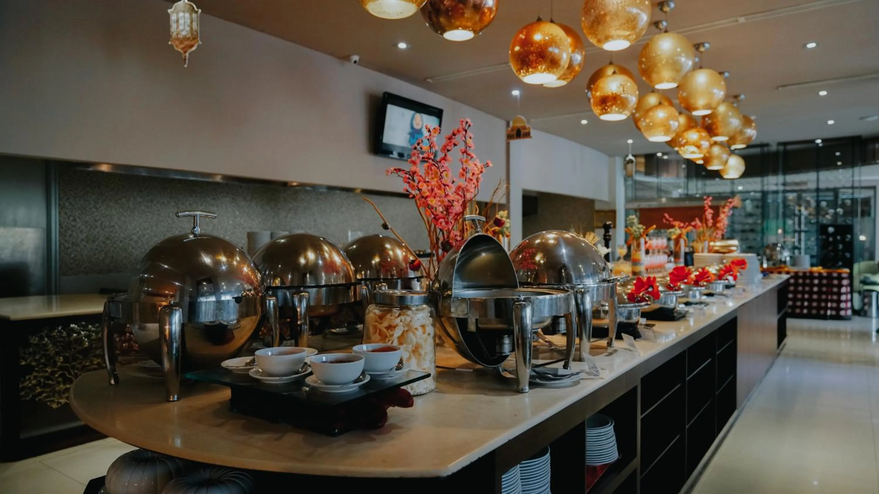 Restaurant/places to eat in Novotel Banjarmasin Airport