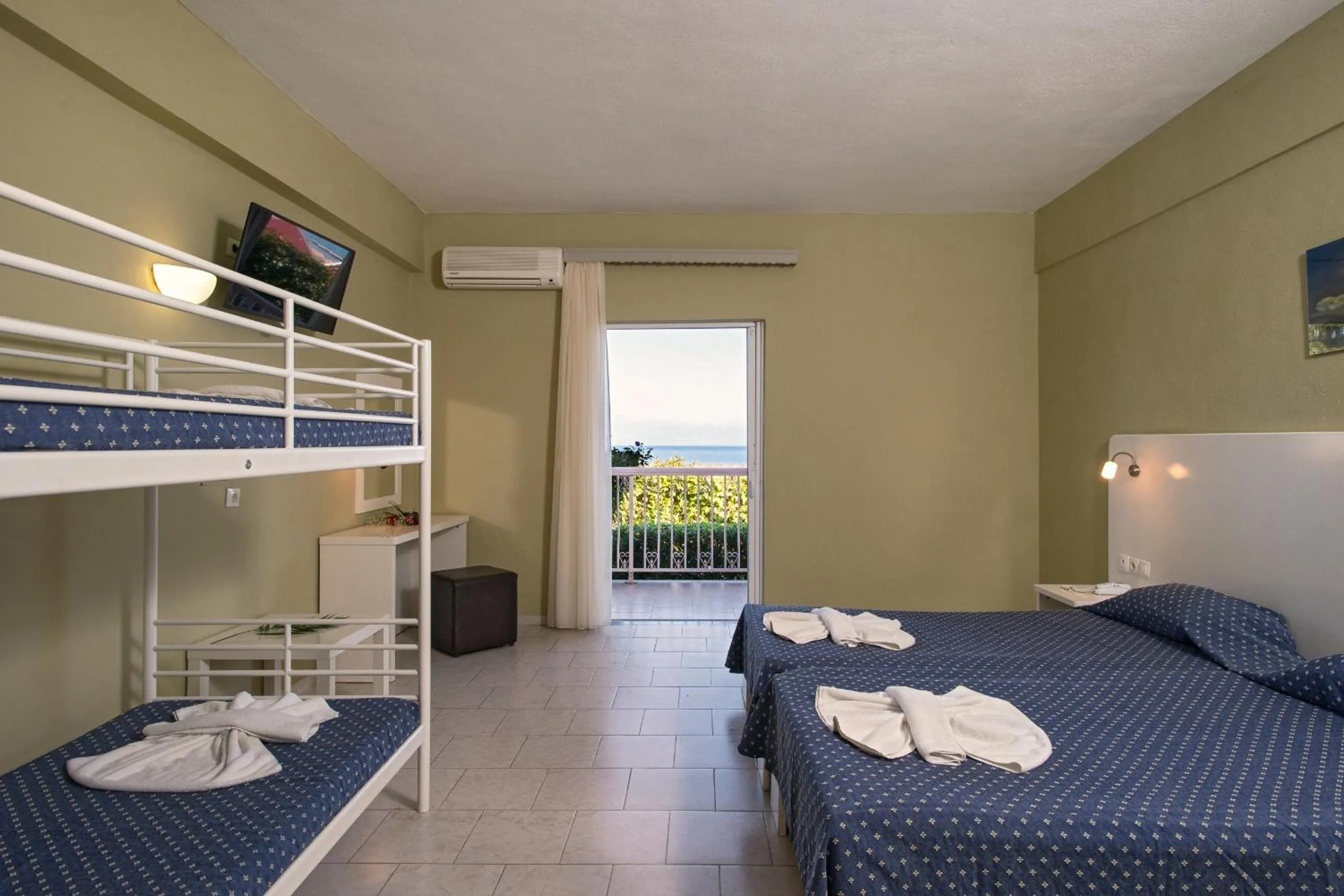 TV and multimedia, Bed in Panorama Sidari