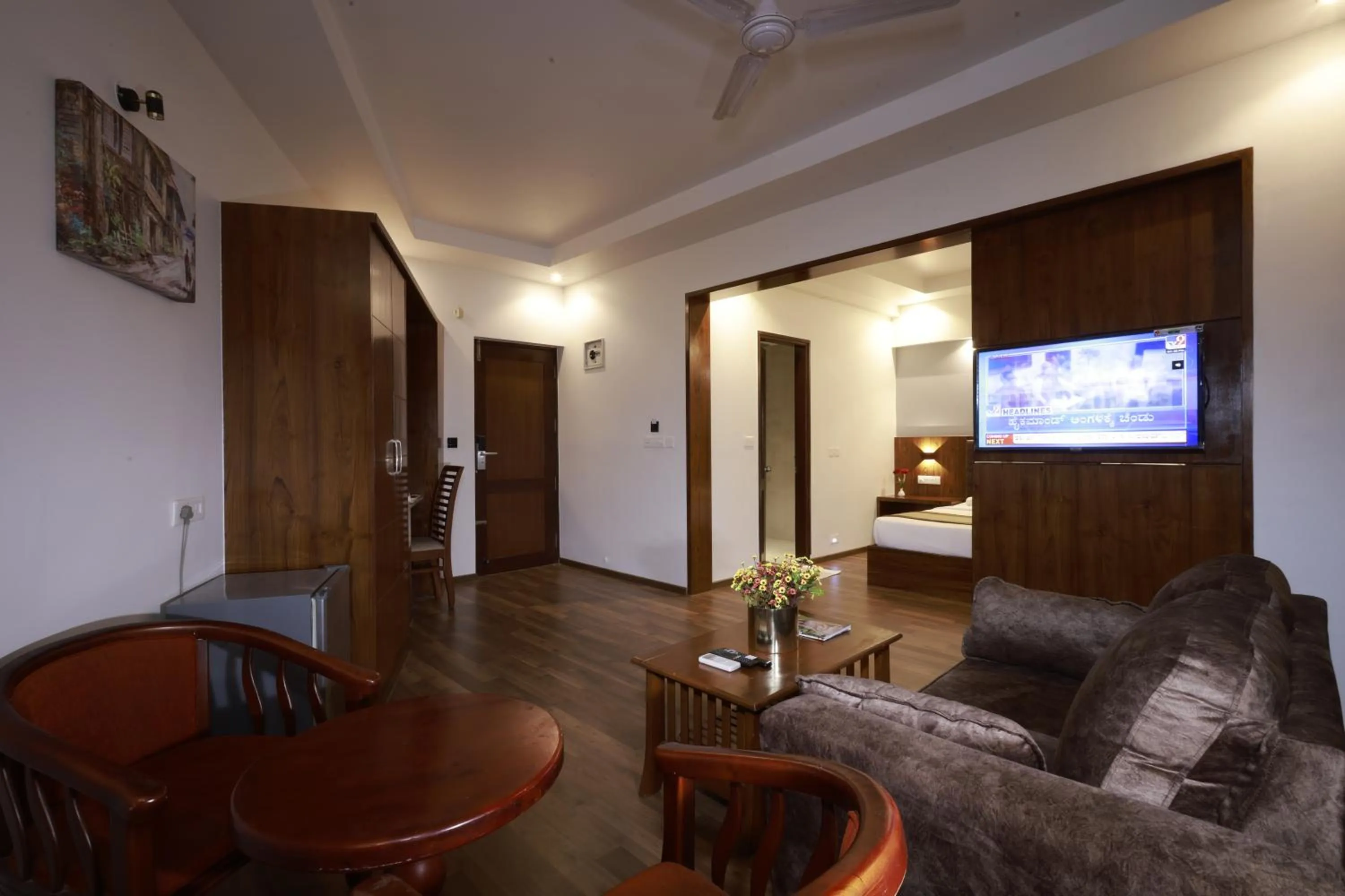 Living room in Metro Plaza Hotel by RAK Rooms, Mangaluru
