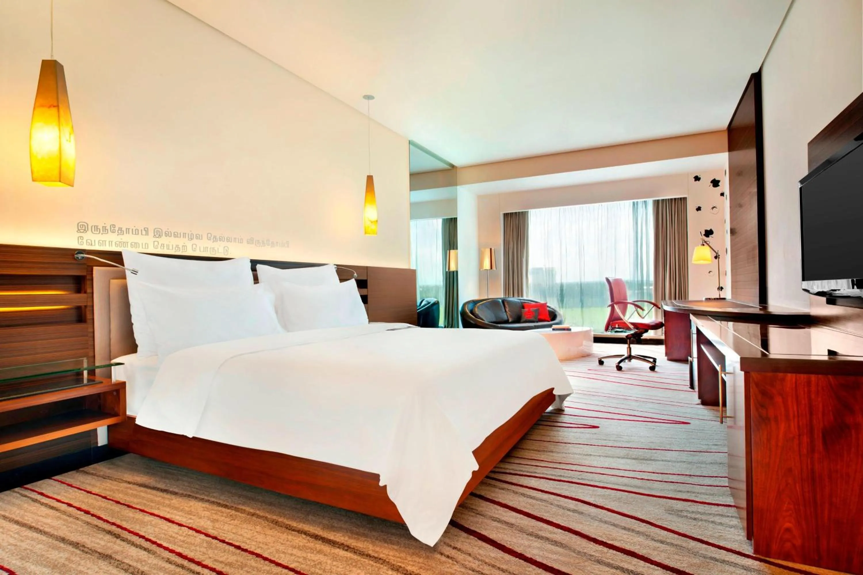 Bedroom, Bed in Le Meridien Coimbatore